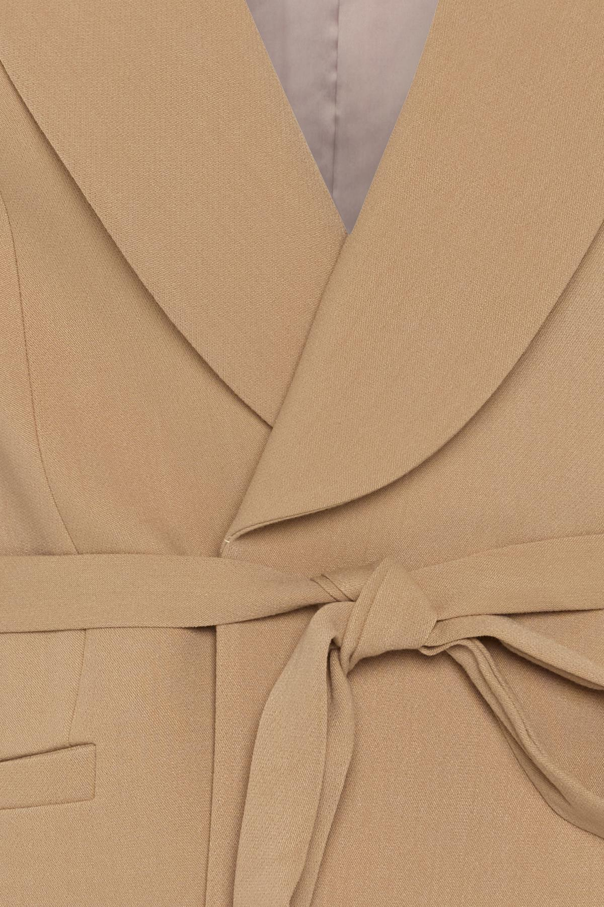 Bej Kuşak Ve Yaka Detaylı Şık Blazer Ceket Kadın Kategorisiz modelleri