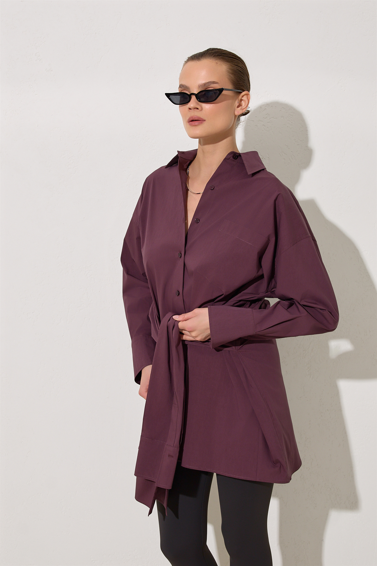 Bordo %100 Pamuklu Belden Bağlama Detaylı Uzun Kollu Gömlek Kadın Gömlek modelleri