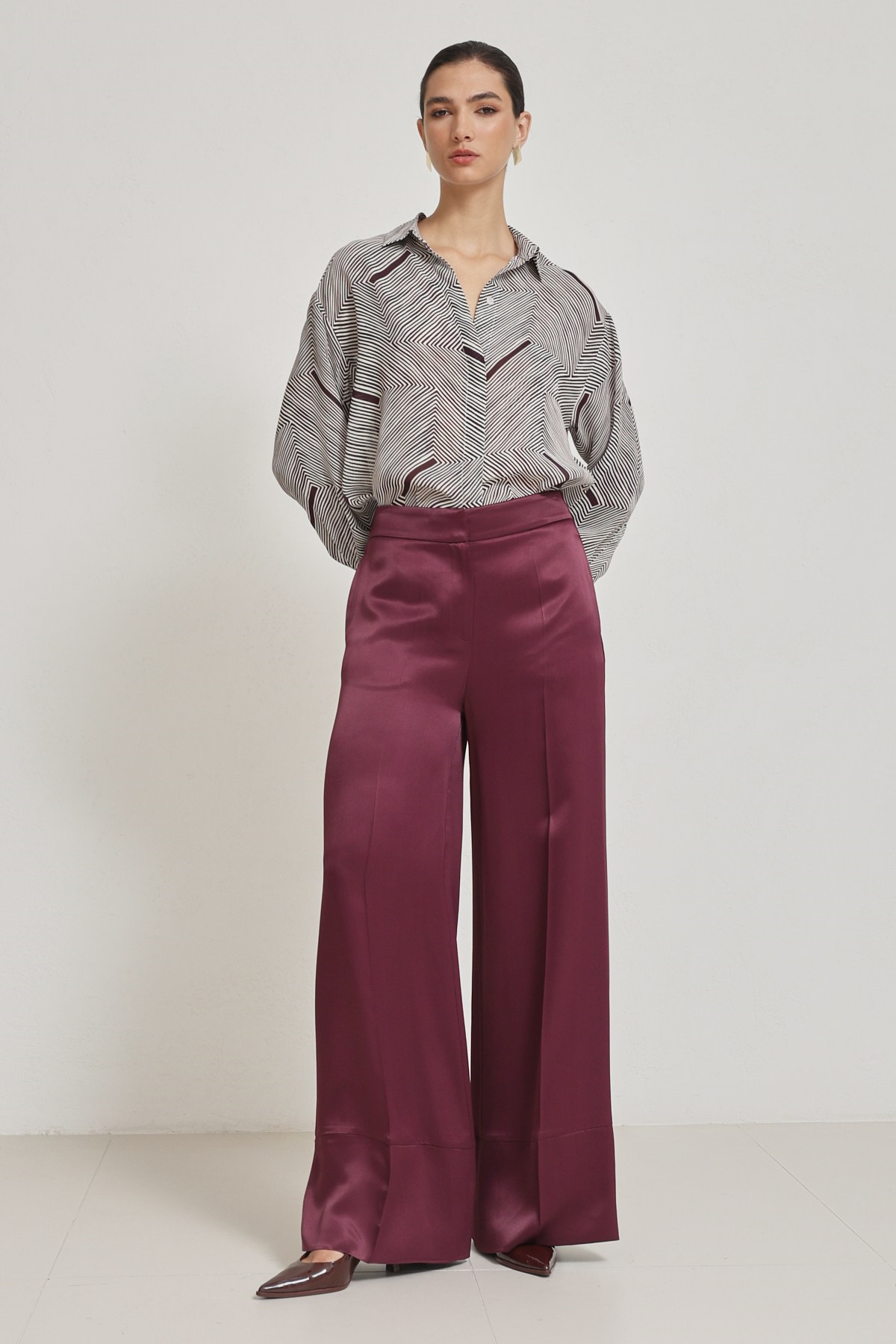 Bordo Paça Detaylı Rahat Kesim Geniş Paça  Pantolon Kadın Pantolon modelleri