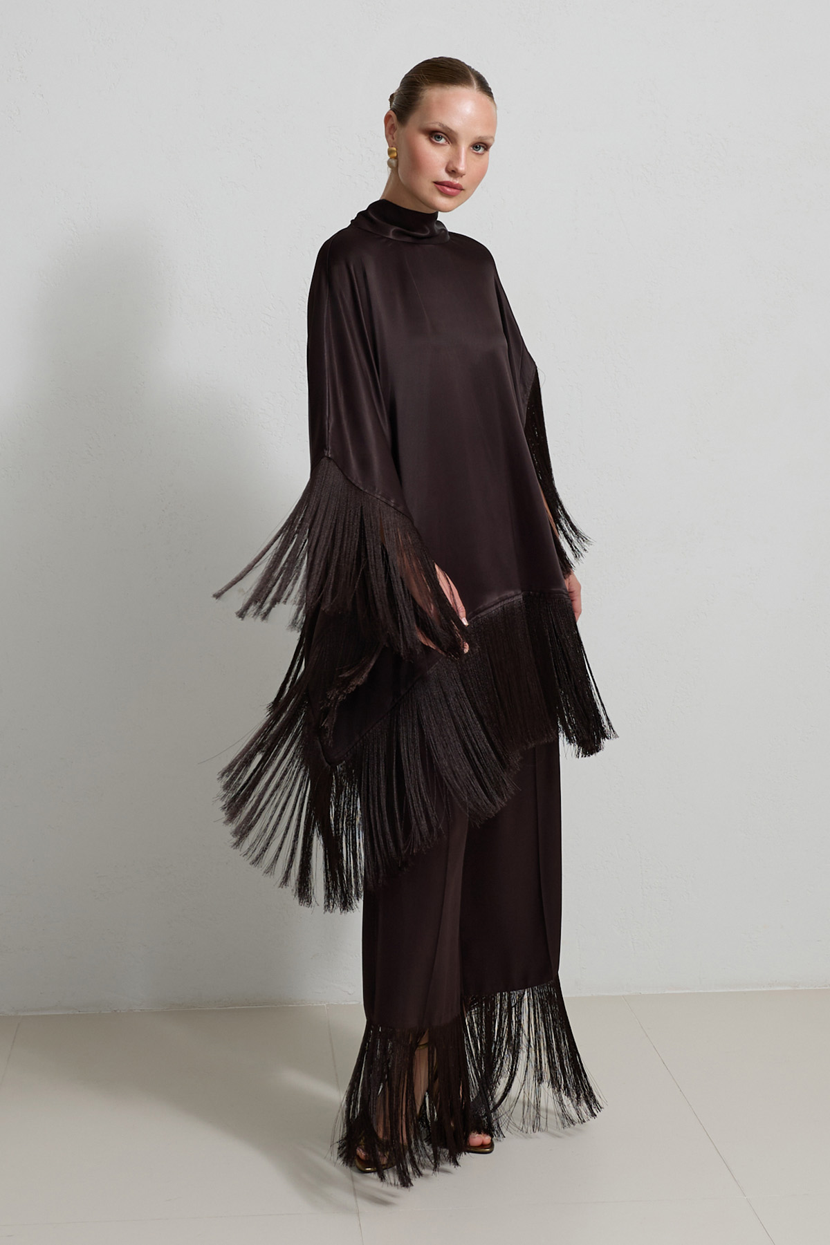 Çikolata Püskül Detaylı Bluz Ve Pantolonlu Takım Kadın Abiye Elbise modelleri