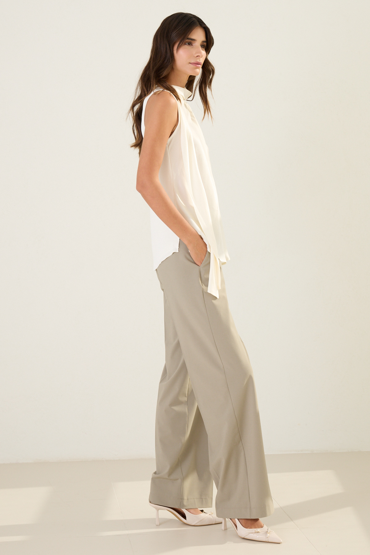 Ekru Kolsuz Asimetrik , Balıkçı Yaka Şal Detaylı Triko Kadın Triko modelleri