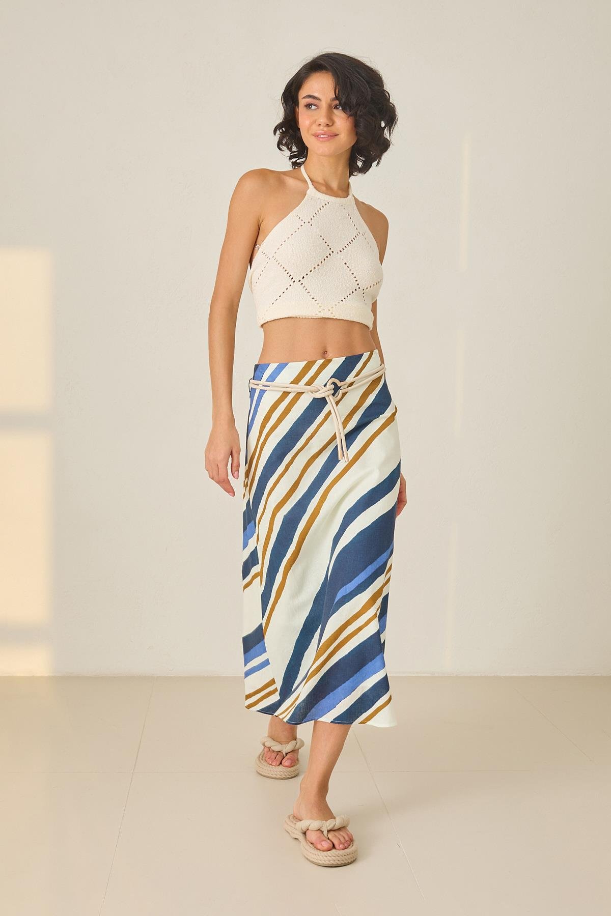 Ekru-Lacivert Desenli Midi Boy Keten Etek Kadın Kategorisiz modelleri