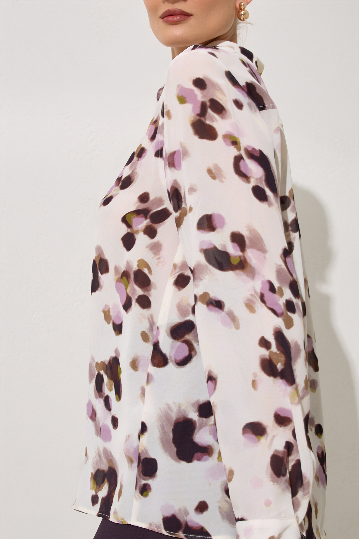 Ekru-Lila Desenli Uzun Kollu Rahat Kesim Gömlek Kadın Gömlek modelleri