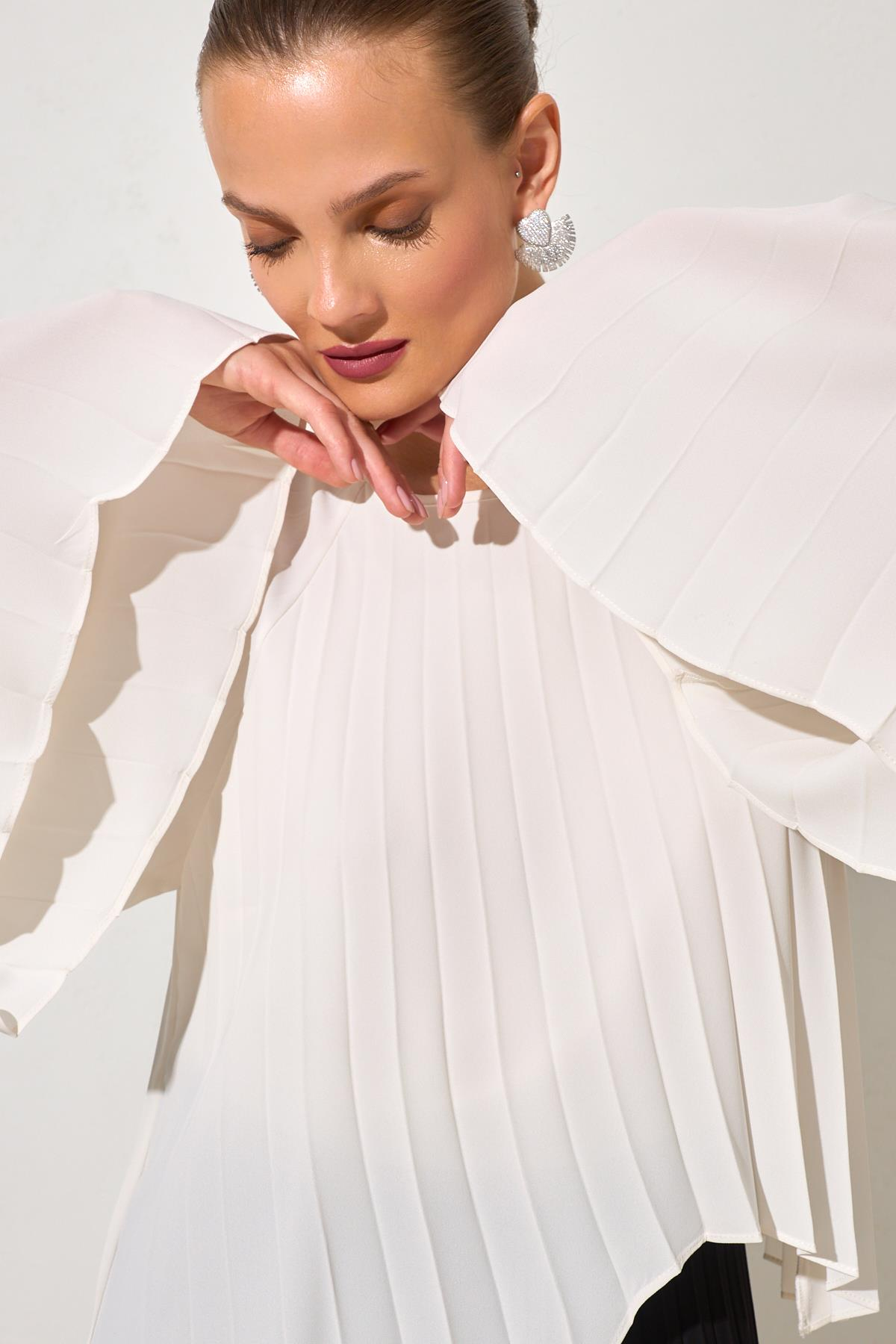 Ekru-Siyah Bisiklet Yaka Plise Detaylı Çift Renkli Midi Boy Elbise Kadın Kategorisiz modelleri