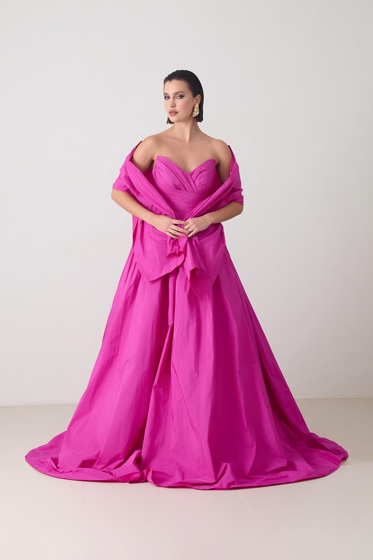 Fuşya Straplez Belden Kurdele Ve Boyundan Şal Detaylı Prenses Model Abiye Elbise Kadın Kategorisiz modelleri