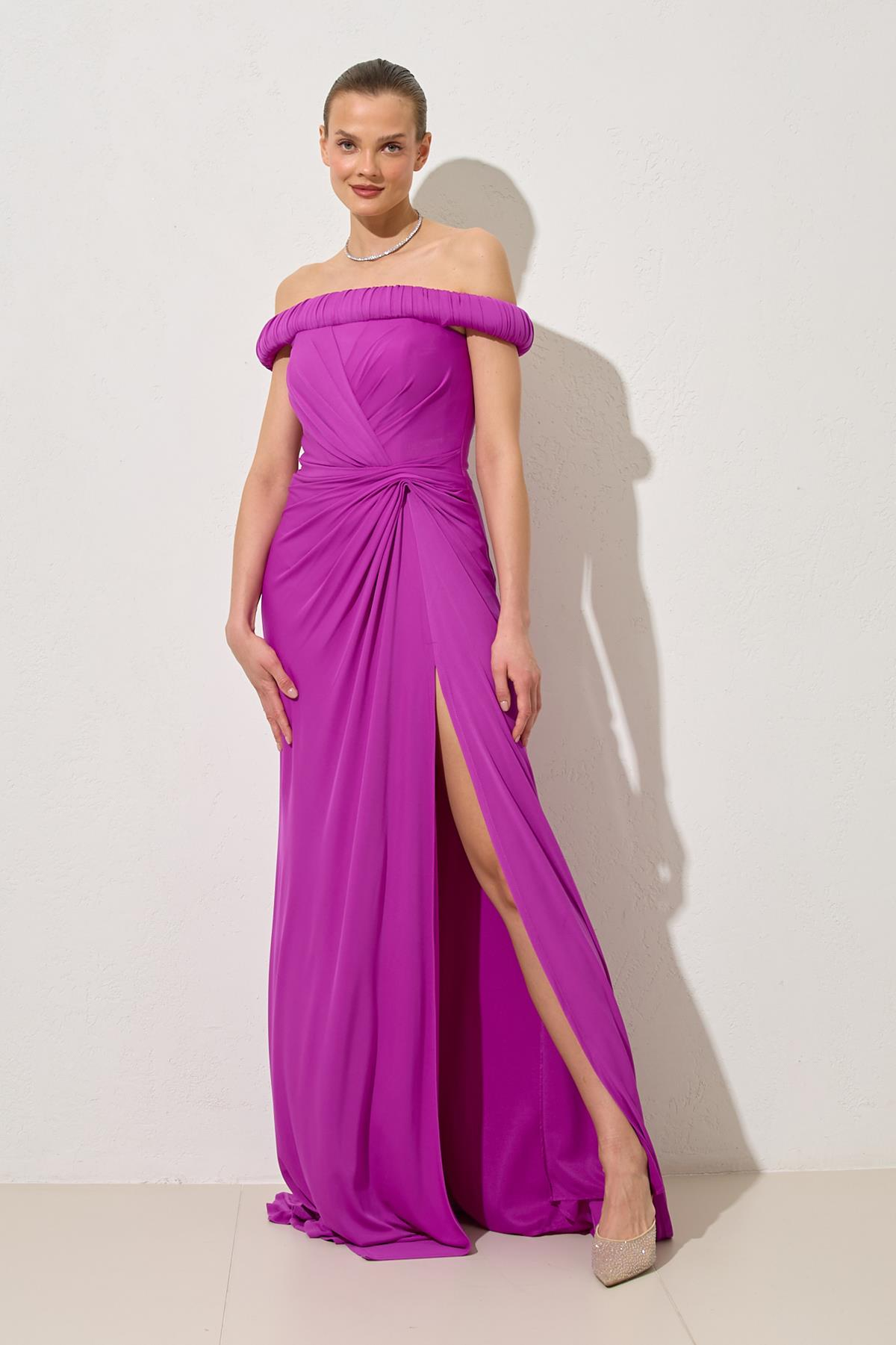 Fuşya Yaka Ve Bel Detaylı Tam Kalıp Uzun Abiye Elbise Kadın Abiye Elbise modelleri