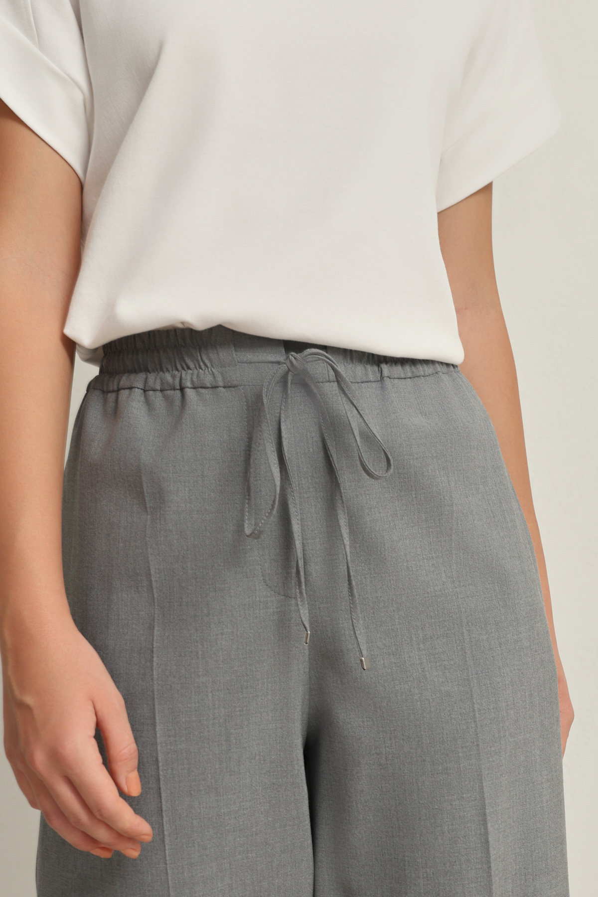 Gri Belden Lastikli Rahat Kesim Geniş Paça  Pantolon Kadın Pantolon modelleri