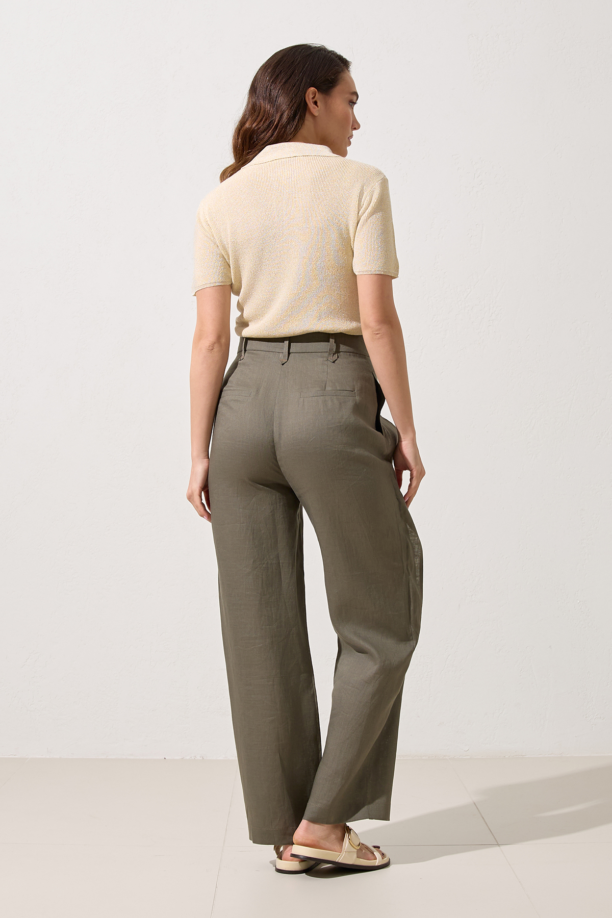 Haki %100 Keten Pile Ve Cep Detaylı Rahat Kesim Pantolon Kadın Kategorisiz modelleri