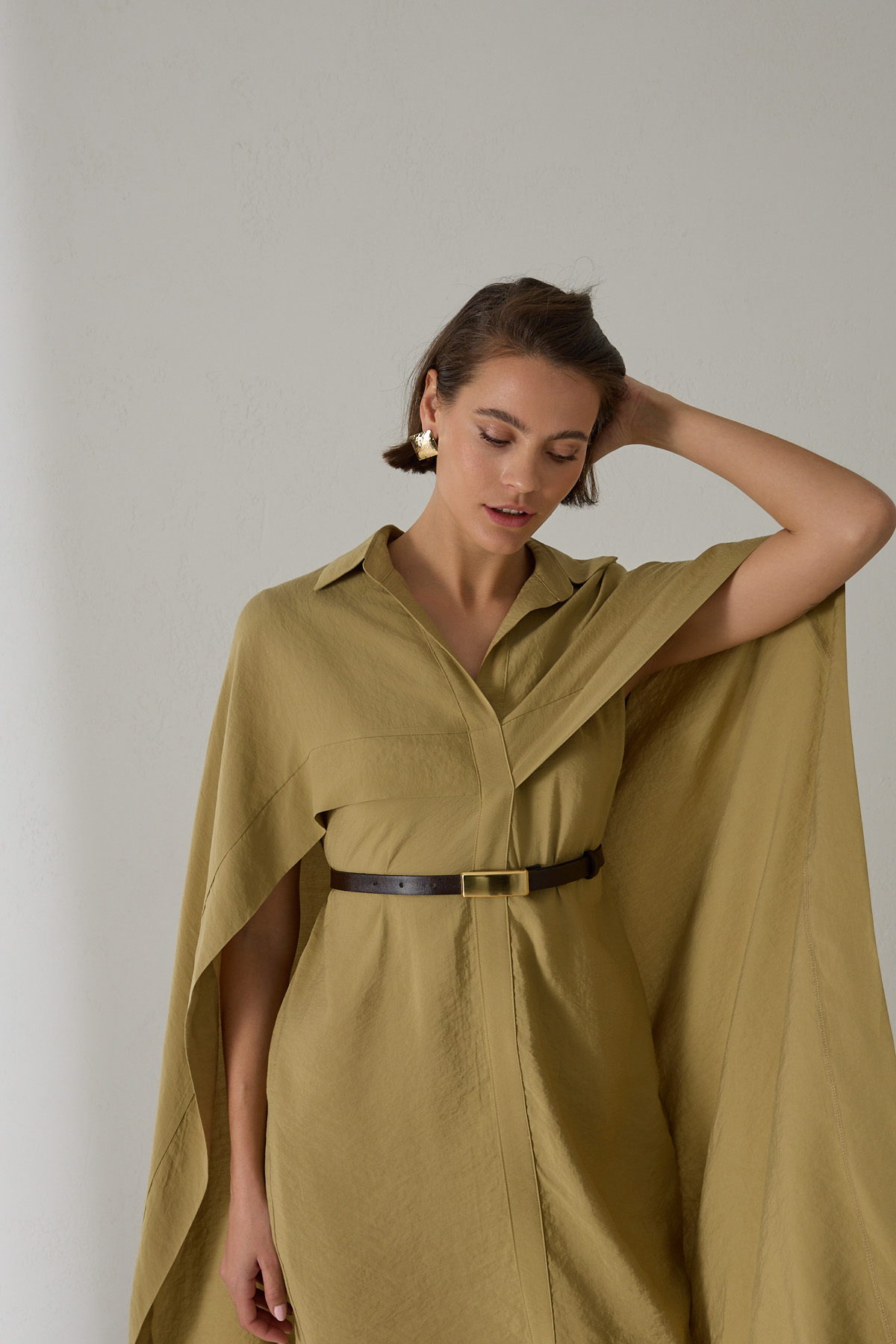 Hardal Pelerin Ve Kemer Detaylı Gömlek Yaka Elbise Kadın Günlük Elbise modelleri