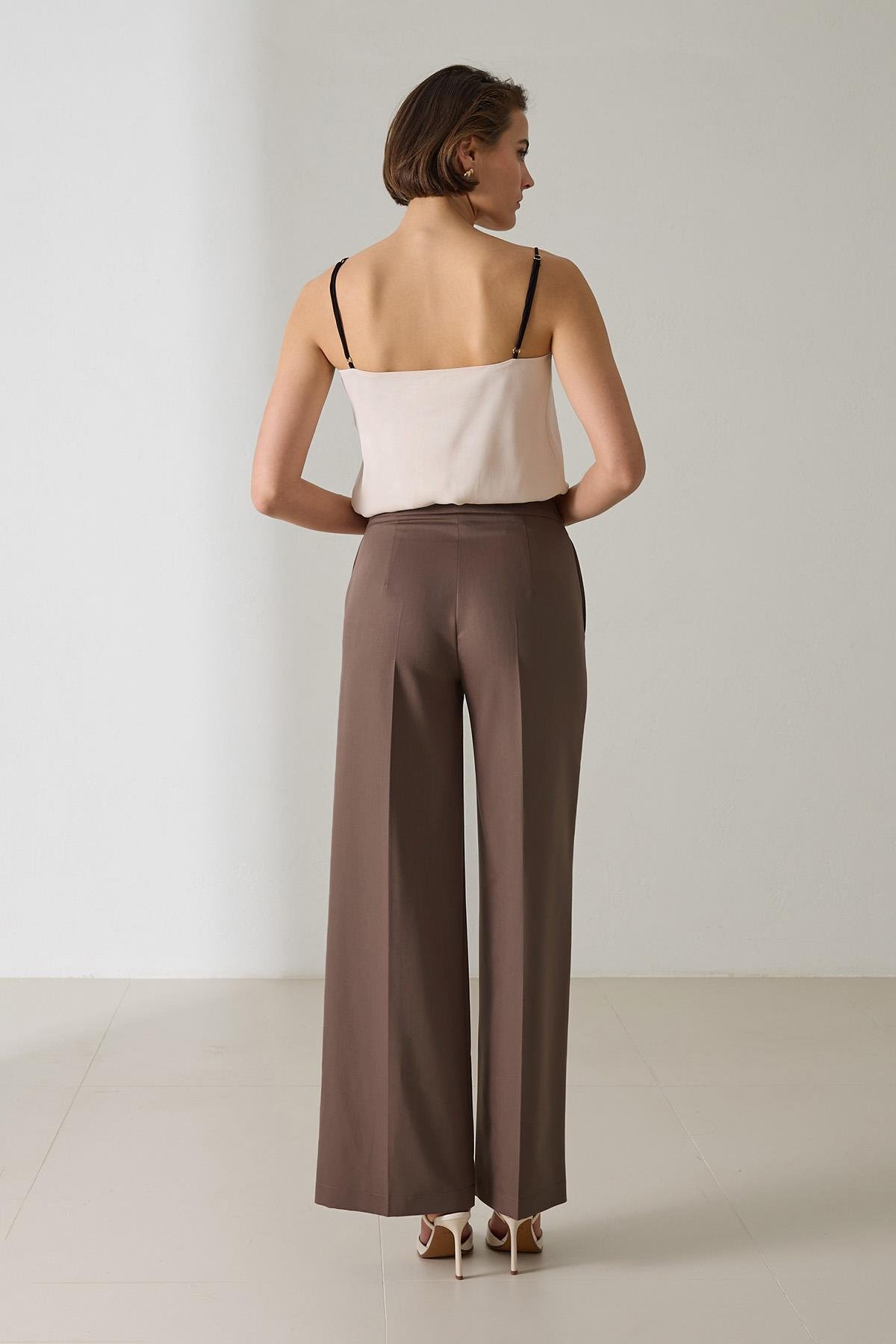 Kahve Bel Detaylı Dar Kalıp Pantolon Kadın Pantolon modelleri