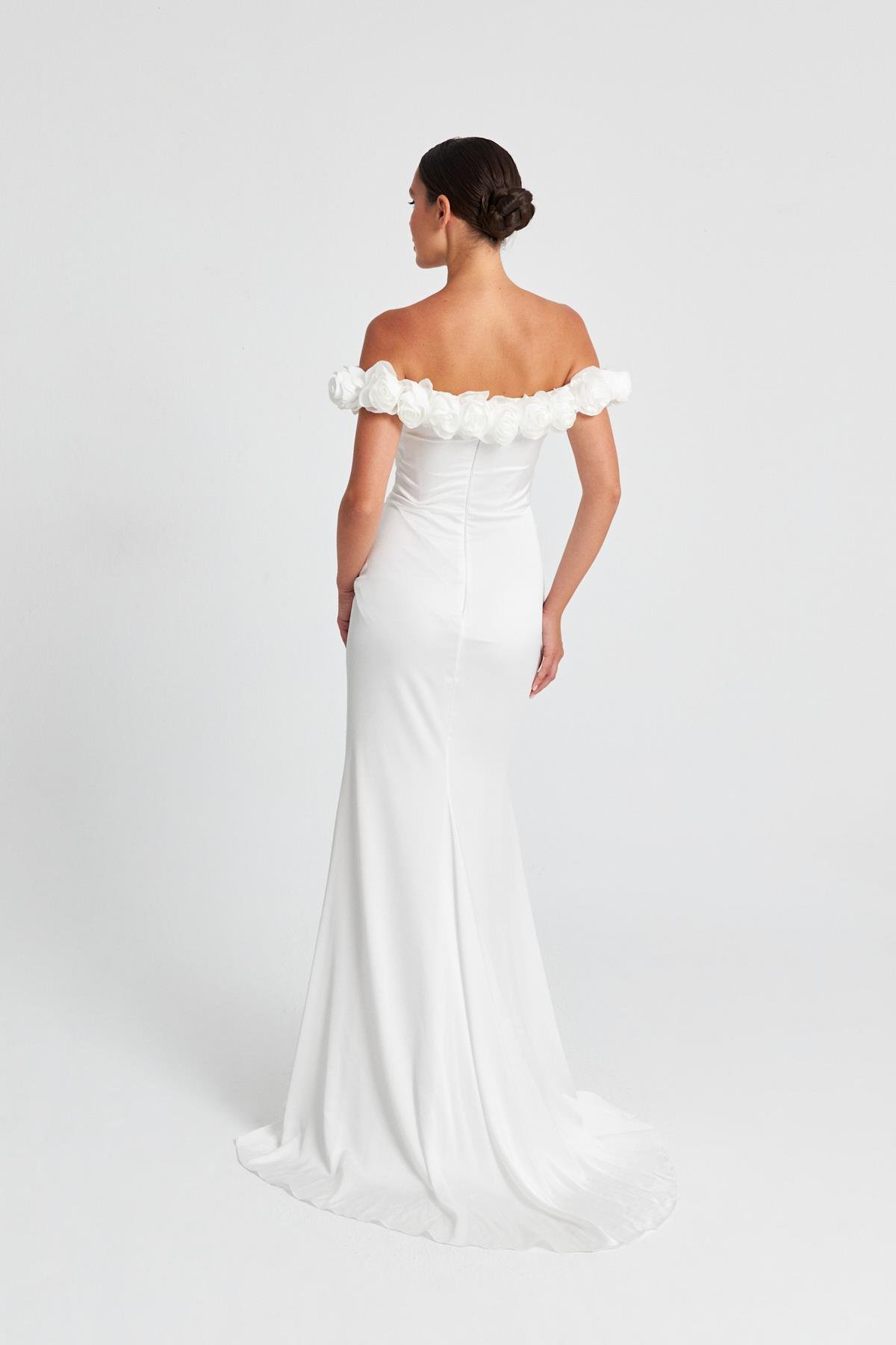 Kemik  Omuz Çiçek Detaylı Yırtmaçlı Abiye Elbise Kadın Kategorisiz modelleri