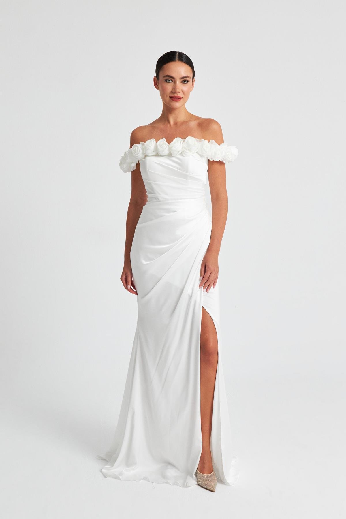 Kemik  Omuz Çiçek Detaylı Yırtmaçlı Abiye Elbise Kadın Kategorisiz modelleri