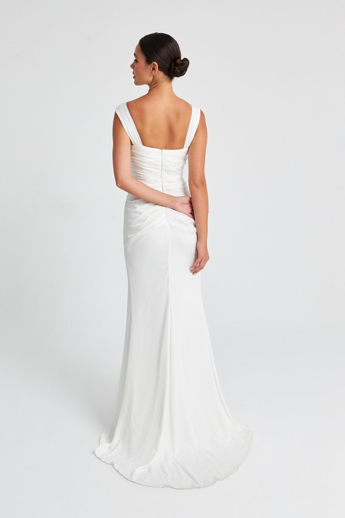 Kemik Straplez Yırtmaç Detaylı Abiye Elbise Kadın Kategorisiz modelleri