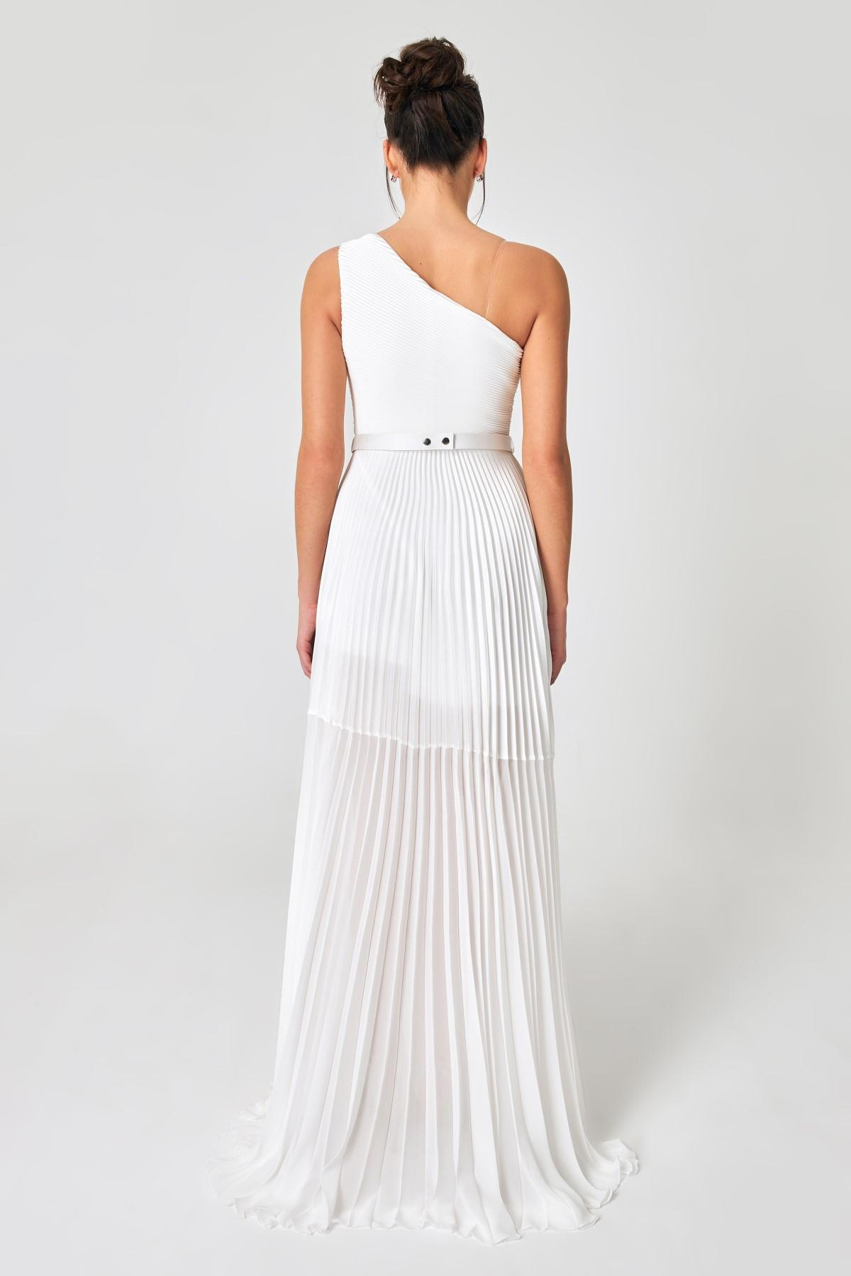 Kemik Tek Omuzlu Belden Kemer Ve Etekten Transparan Detaylı Abiye Elbise Kadın Kategorisiz modelleri