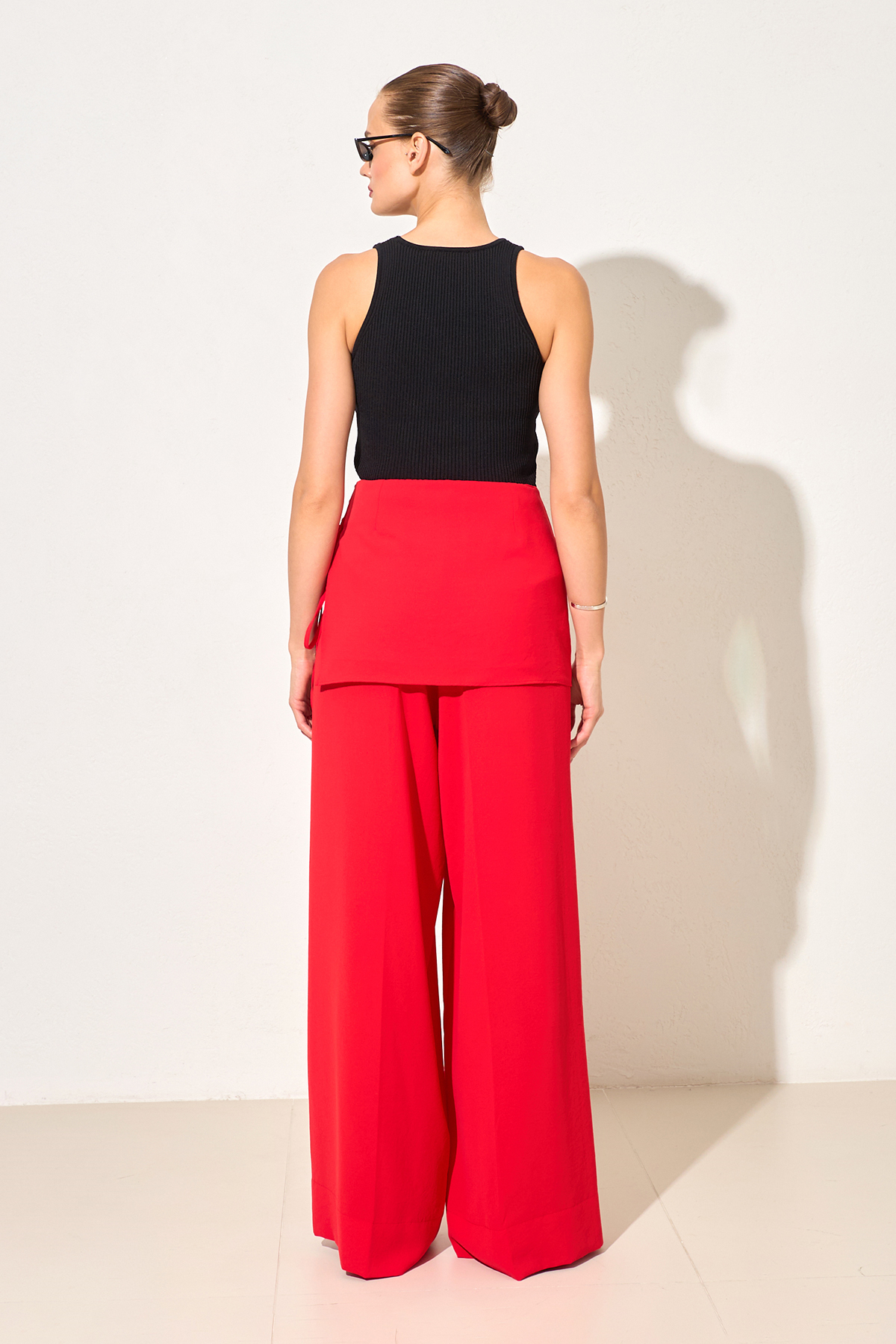 Kırmızı Bel Detaylı Rahat Kesim Pantolon Kadın Pantolon modelleri