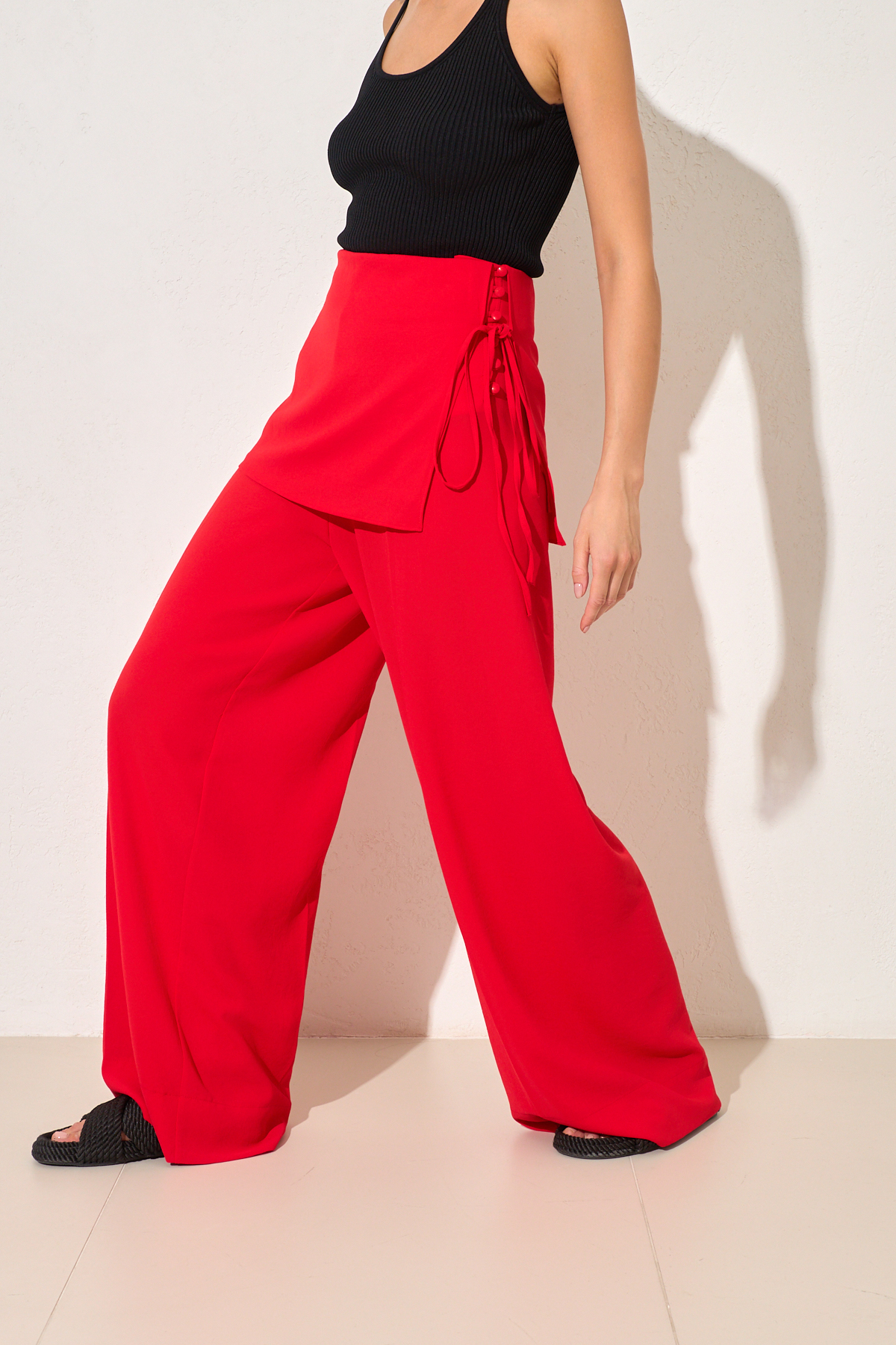 Kırmızı Bel Detaylı Rahat Kesim Pantolon Kadın Pantolon modelleri