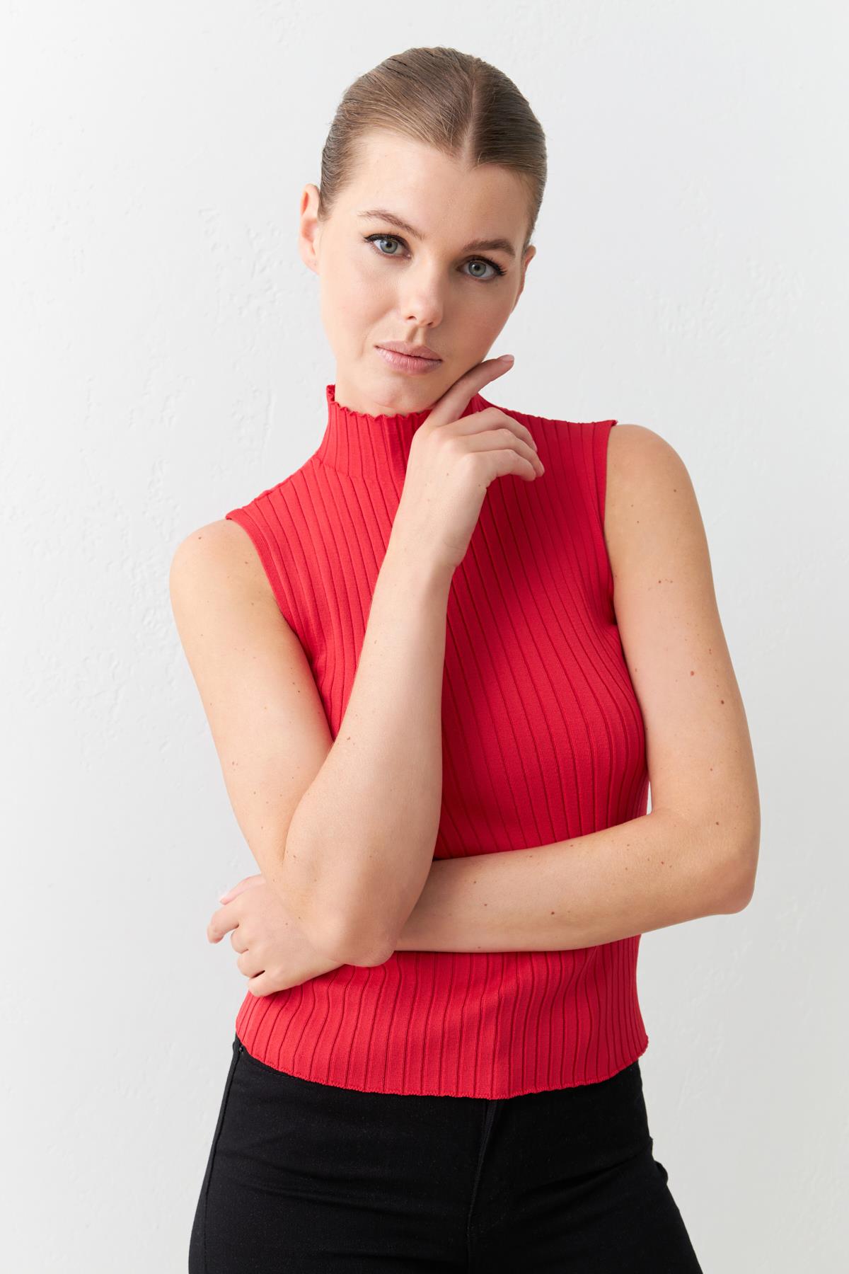 Kırmızı Boğazlı Yaka 0 Kol Triko Kadın Triko modelleri