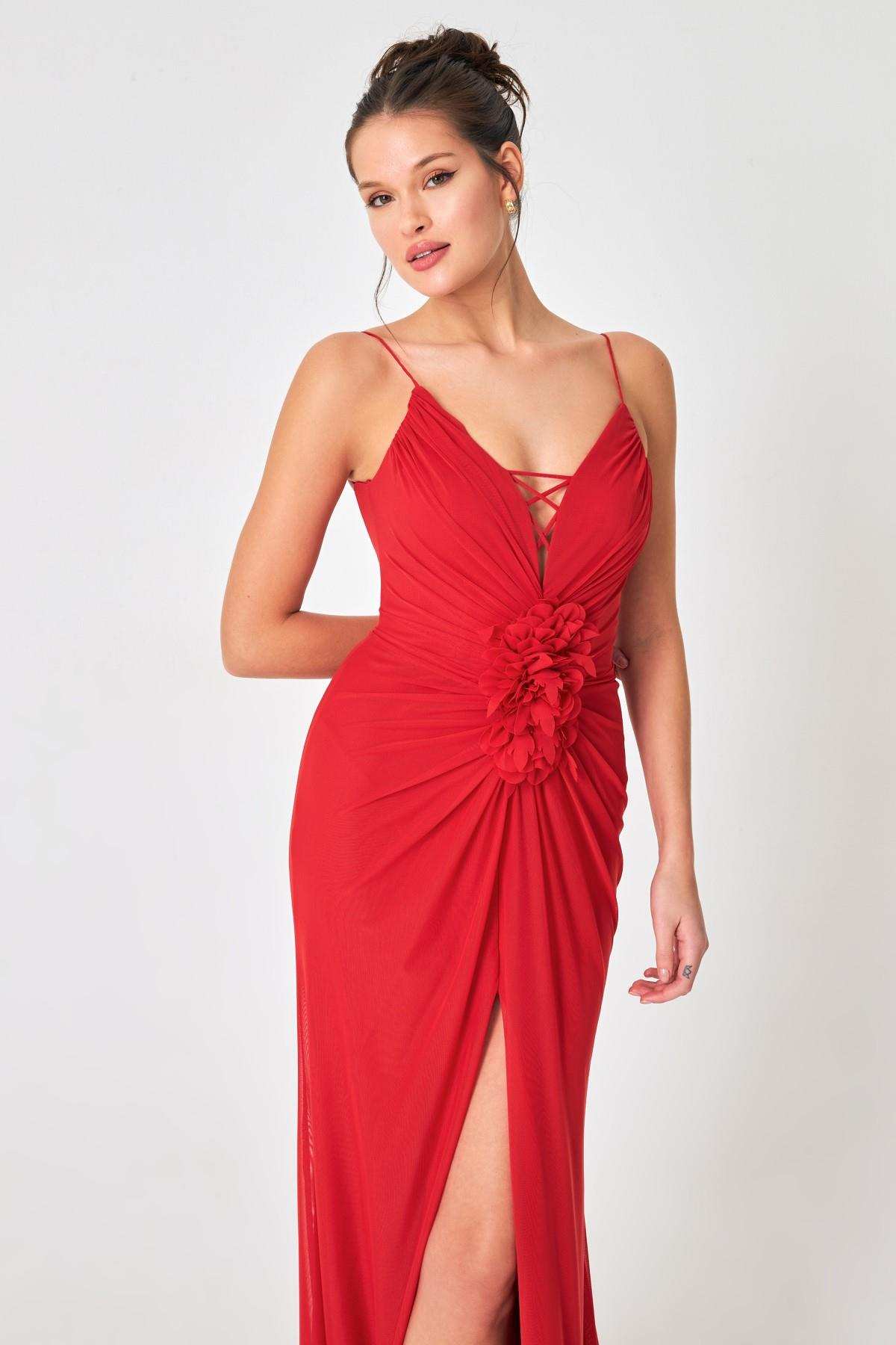 Kırmızı Çiçek Detaylı Pliseli Abiye Kadın Kategorisiz modelleri