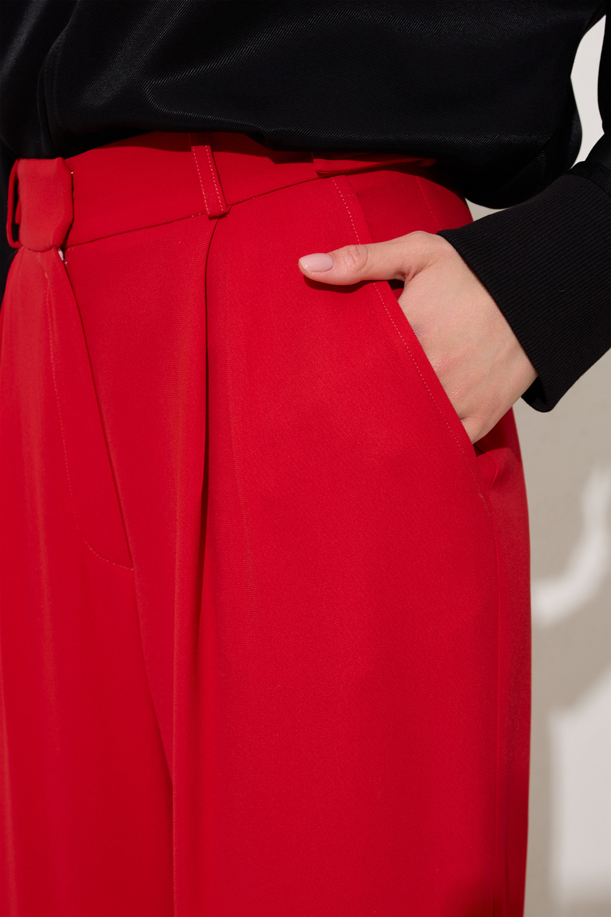 Kırmızı Kuşak Detaylı Ceket Ve Yüksek Bel Pantolonlu Takım Kadın Kategorisiz modelleri