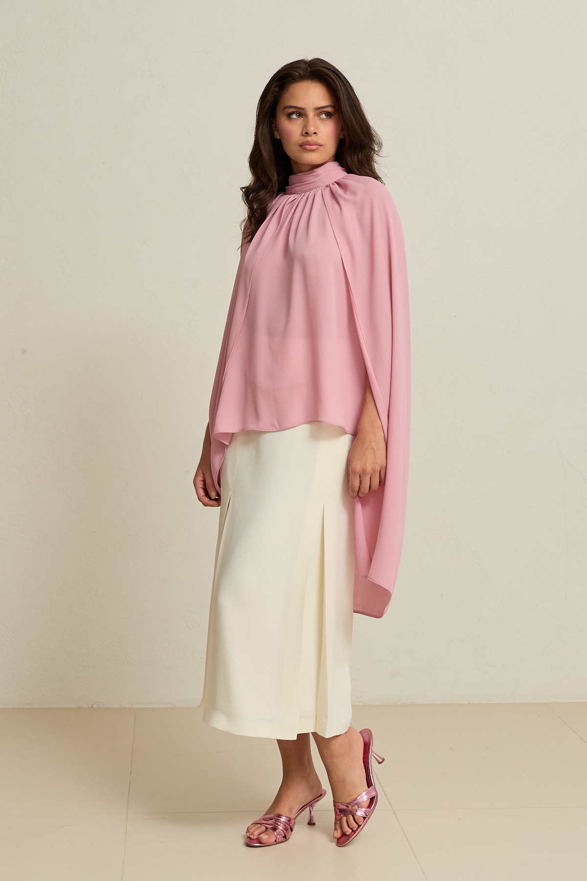 Koyu Pudra Drapeli Yaka Detaylı, Pelerin Formlu Rahat Kesim Bluz Kadın Kategorisiz modelleri