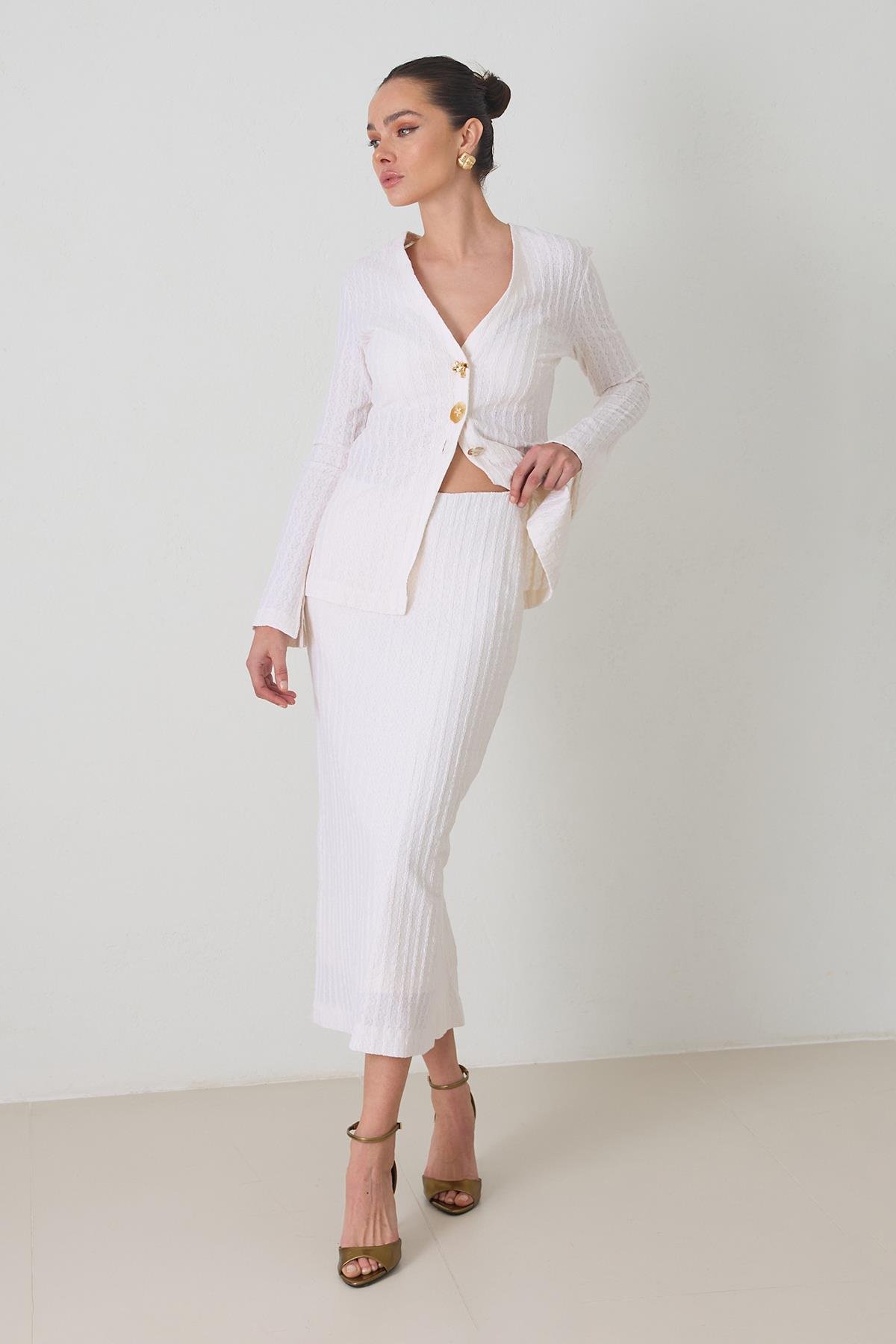 Krem Rahat Kesim Tam Kalıp Midi Boy Etek Kadın Kategorisiz modelleri