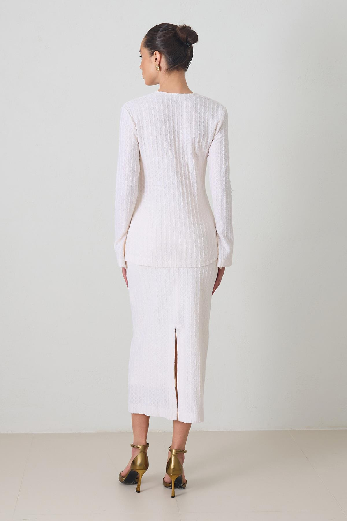 Krem Rahat Kesim Tam Kalıp Midi Boy Etek Kadın Kategorisiz modelleri