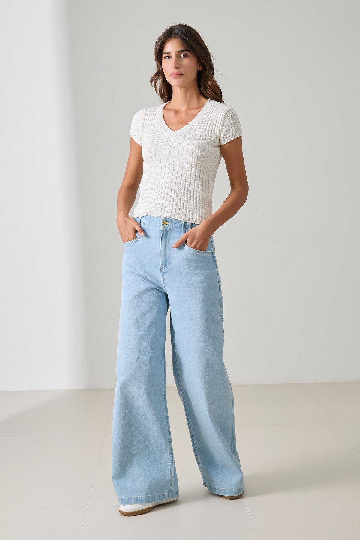 Krem V Yaka Kısa Kollu Triko Bluz Kadın Kategorisiz modelleri