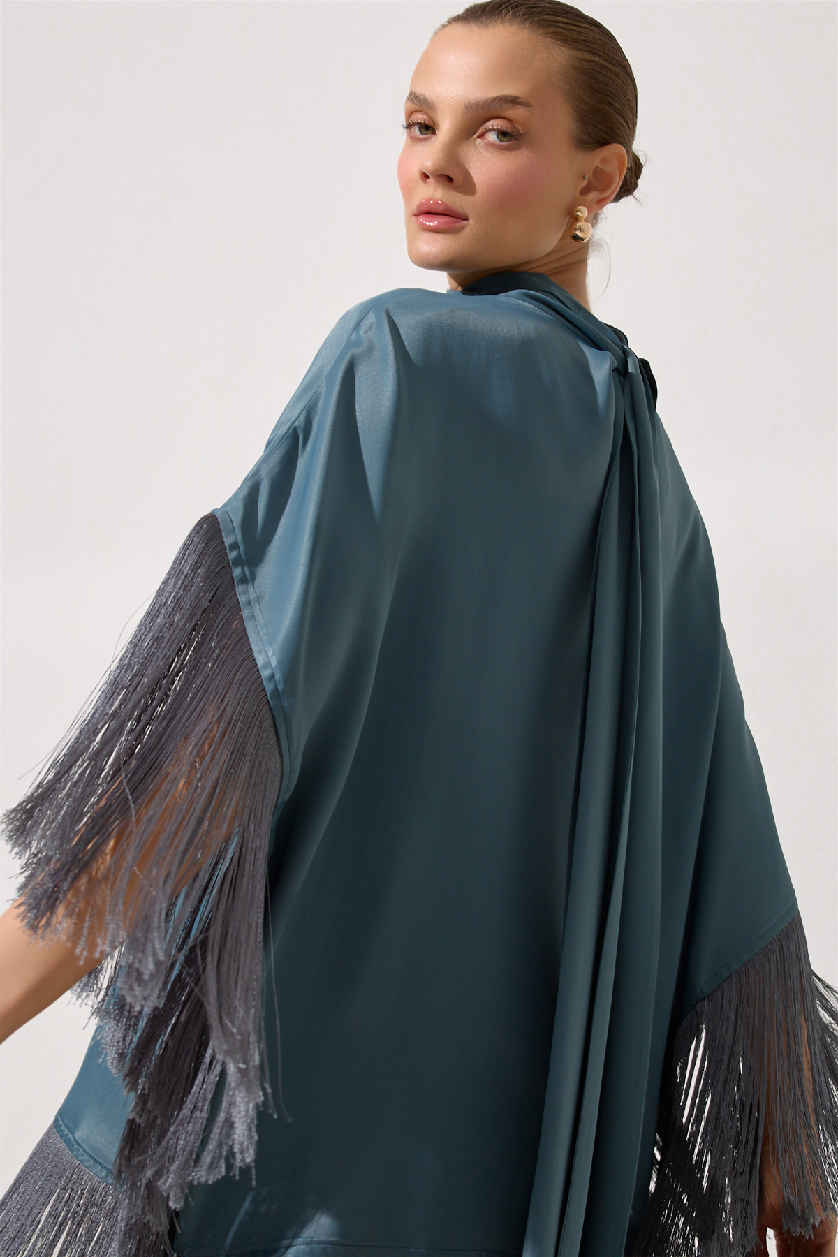 Kuvars Püskül Detaylı Bluz Ve Pantolonlu Takım Kadın Takım Elbise modelleri