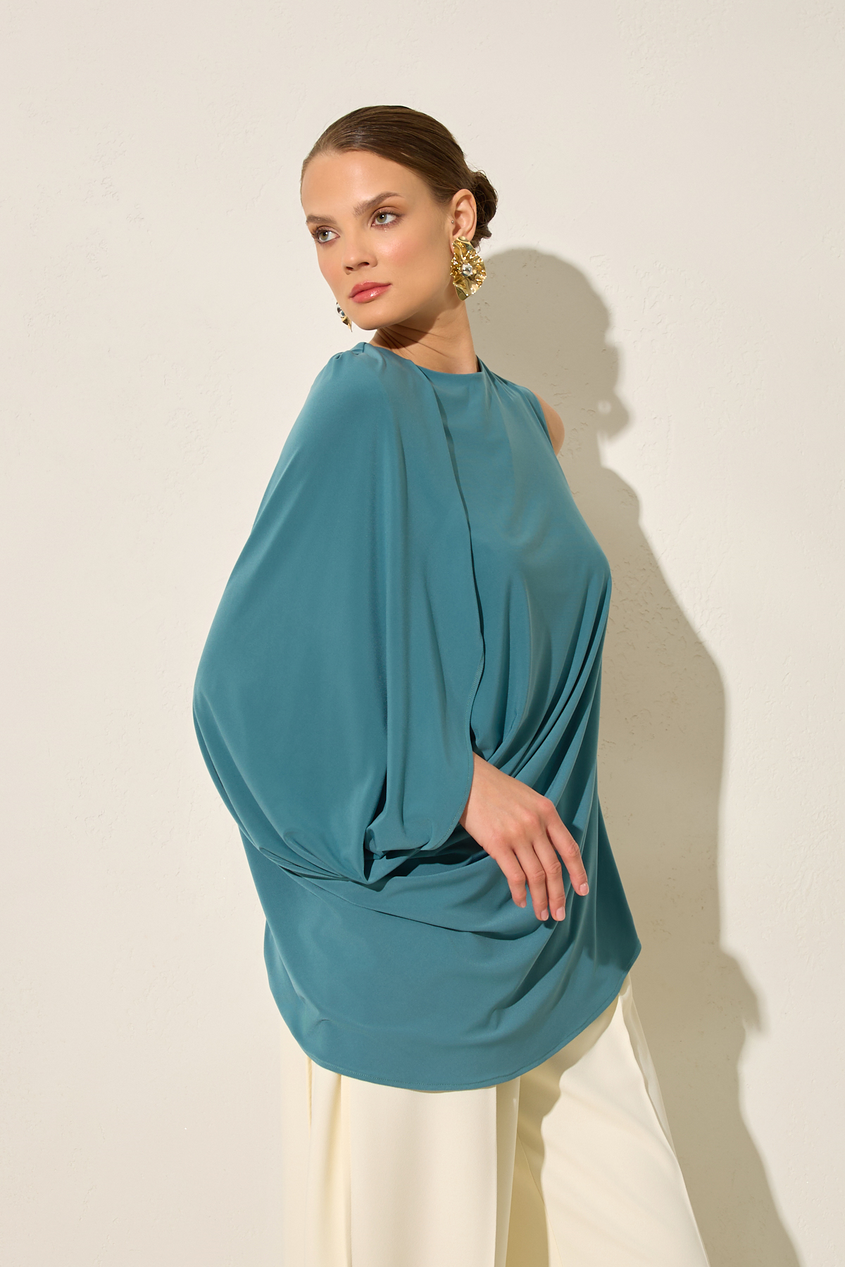 Kuvars Tek Omuz Detaylı, Drapeli Rahat Kesim Bluz Kadın Kategorisiz modelleri