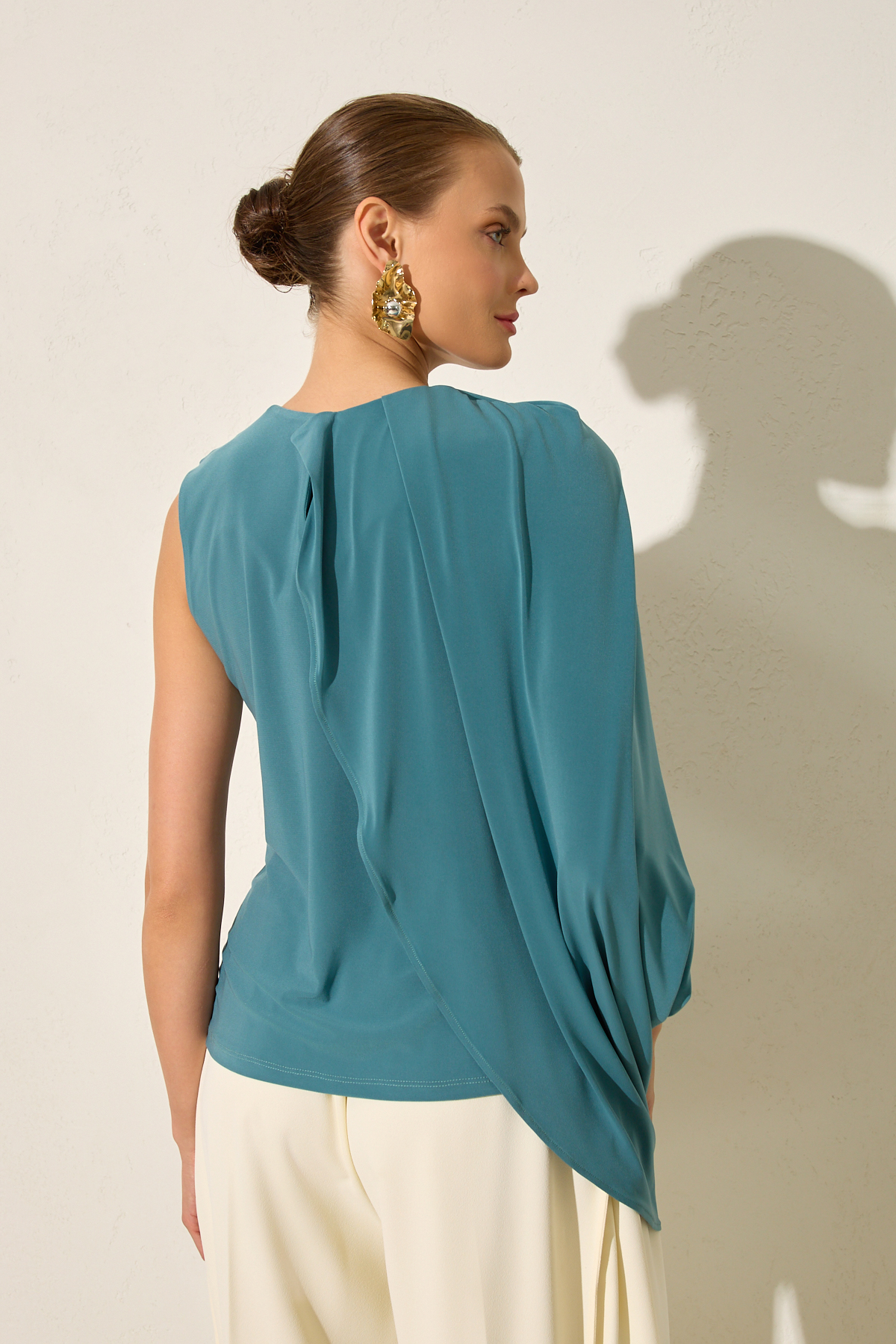 Kuvars Tek Omuz Detaylı, Drapeli Rahat Kesim Bluz Kadın Kategorisiz modelleri