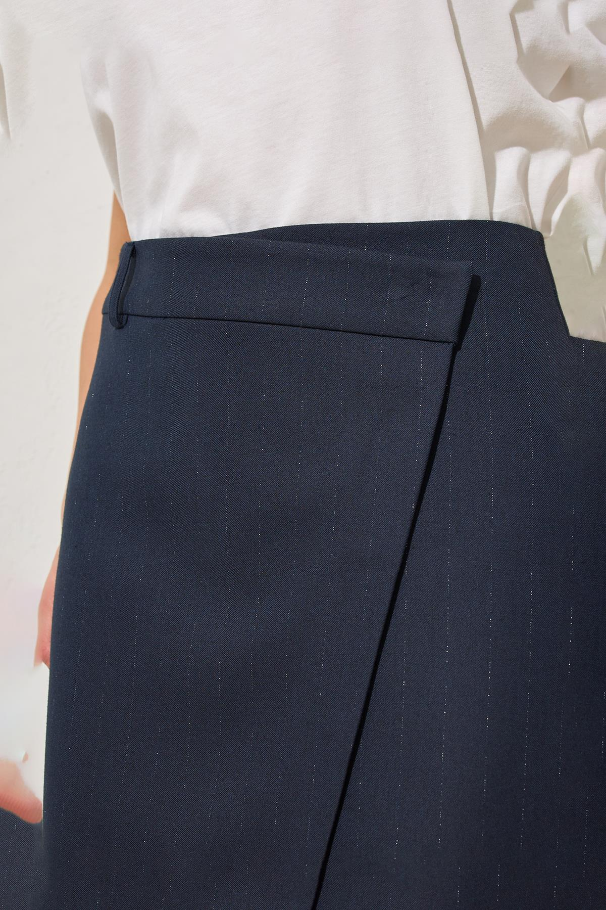 Lacivert Asimetrik Kapama Çizgili Tam Kalıp Etek Kadın Etek modelleri