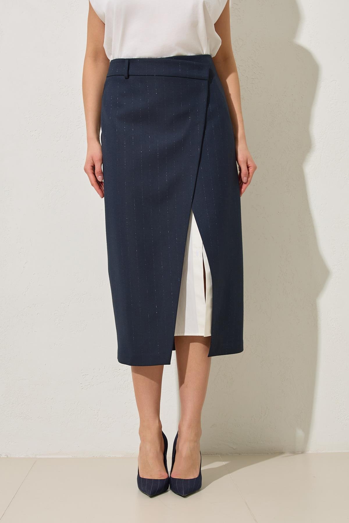 Lacivert Asimetrik Kapama Çizgili Tam Kalıp Etek Kadın Etek modelleri