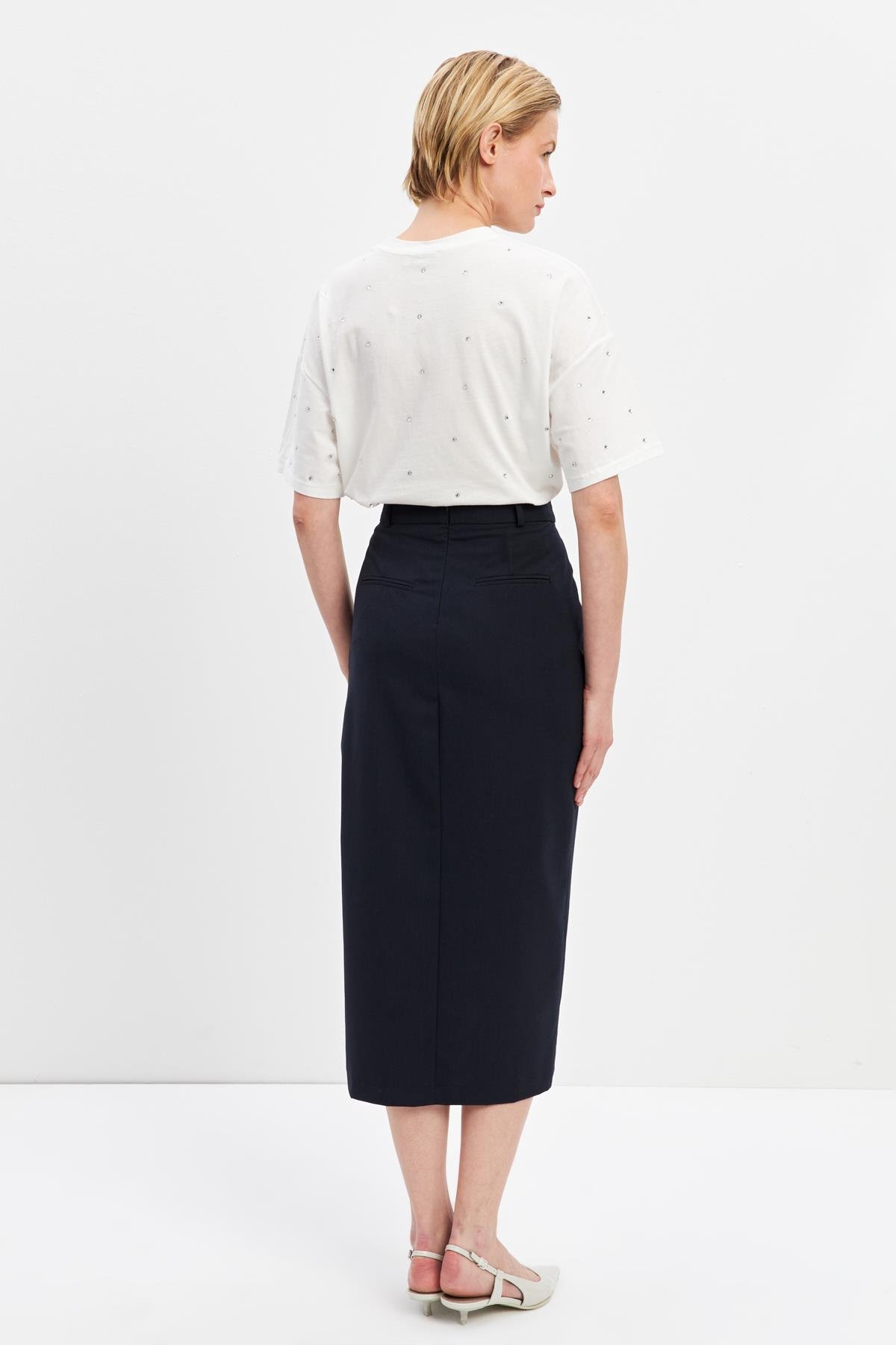 Lacivert Belden Asimetrik Kapama Detaylı Midi Boy Etek Kadın Etek modelleri