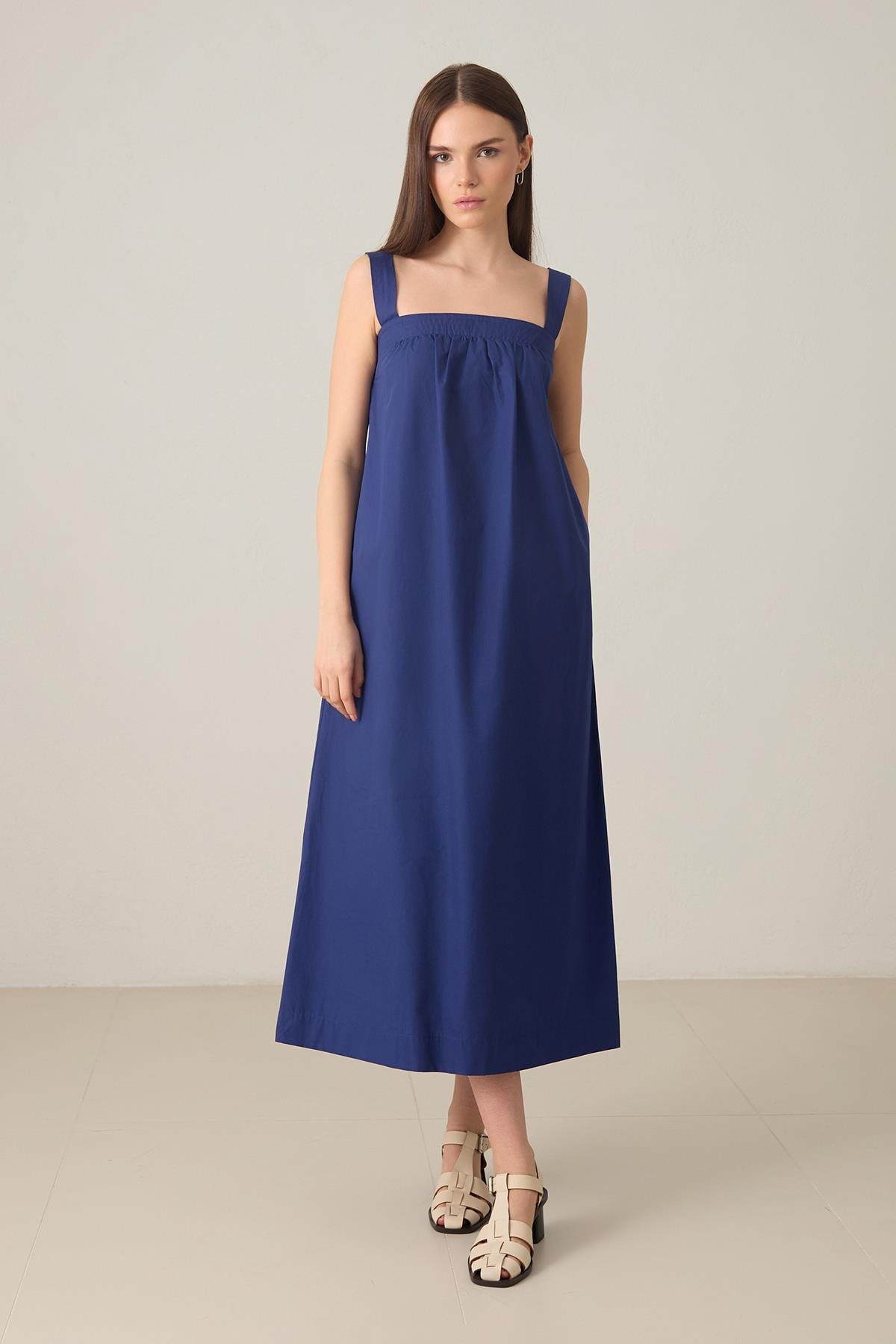 Lacivert Kare Yaka Pamuklu Dikiş Detaylı Midi Boy Elbise Kadın Günlük Elbise modelleri