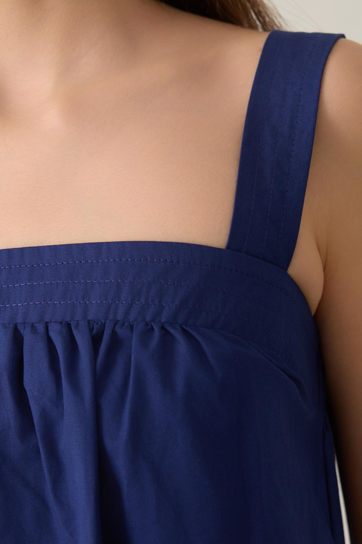 Lacivert Kare Yaka Pamuklu Dikiş Detaylı Midi Boy Elbise Kadın Günlük Elbise modelleri