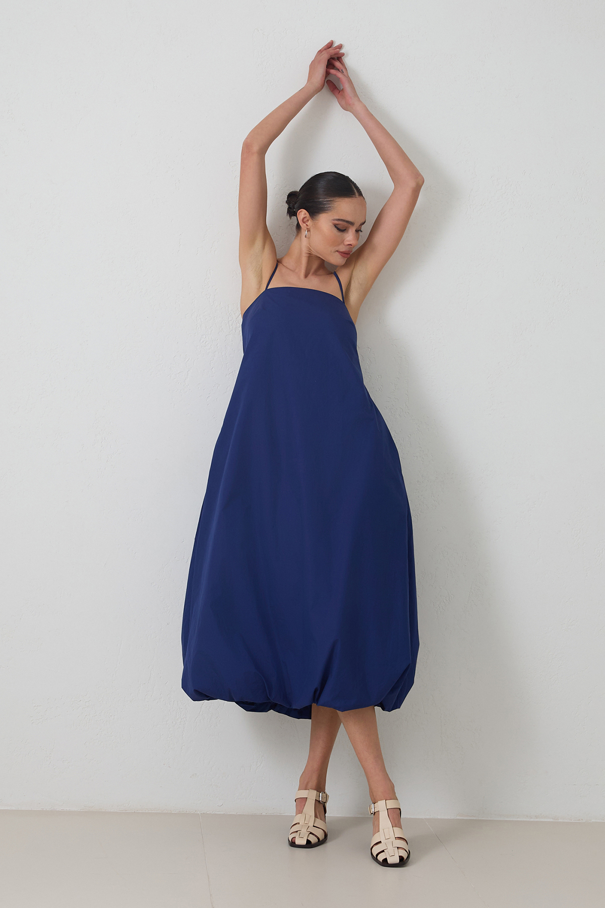 Lacivert Pamuklu İp Askılı Rahat Kesim Balon Elbise Kadın Günlük Elbise modelleri