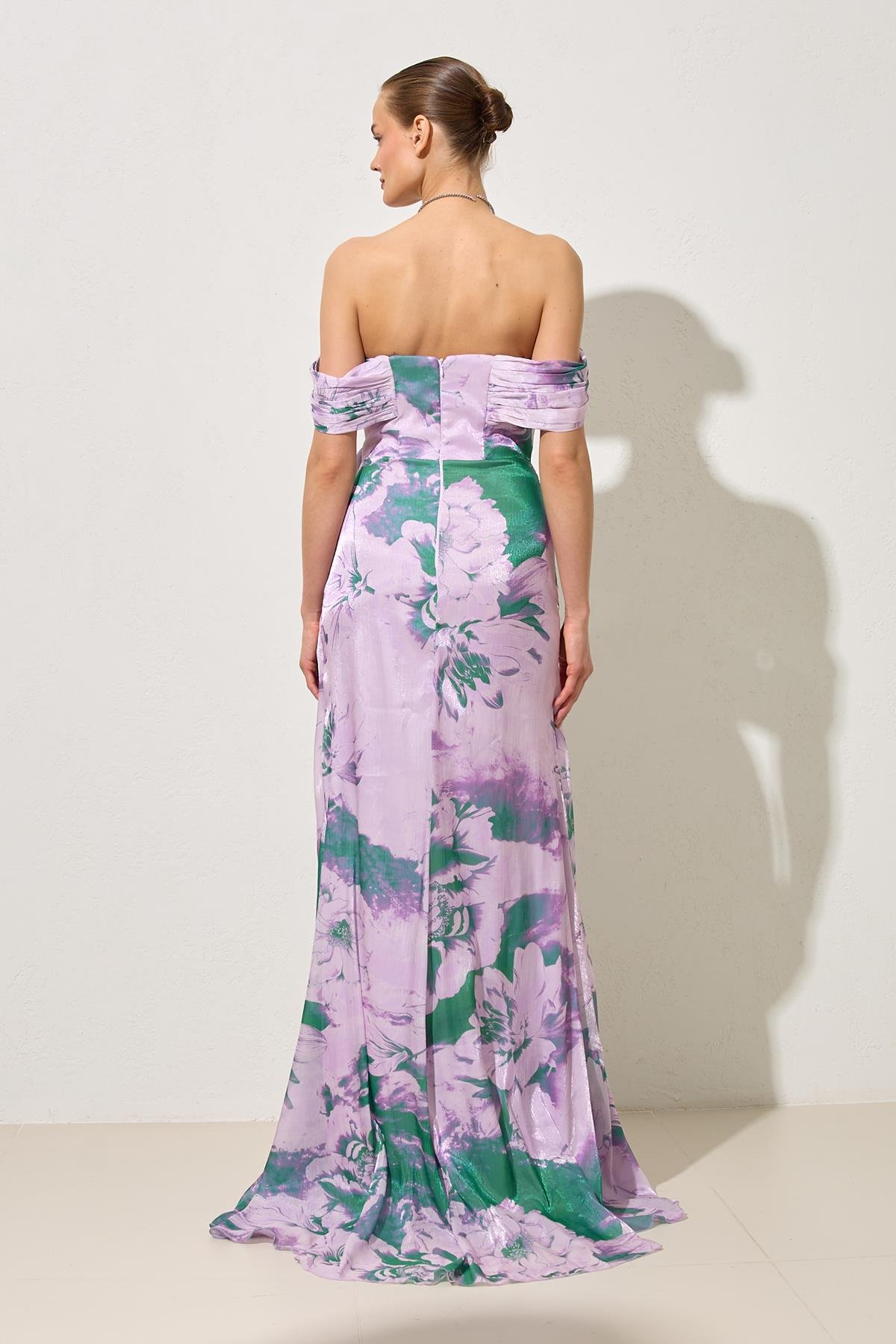 Lila Düşük Omuz Ve Belden Gül Detaylı Desenli Uzun Abiye Elbise Kadın Abiye Elbise modelleri