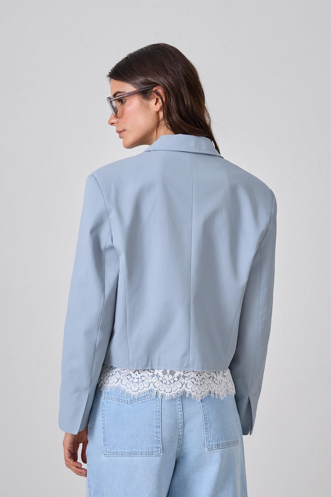 Mavi Asimetrik Kapama Dantel Detaylı Uzun Kollu Kısa Ceket Kadın Ceket modelleri