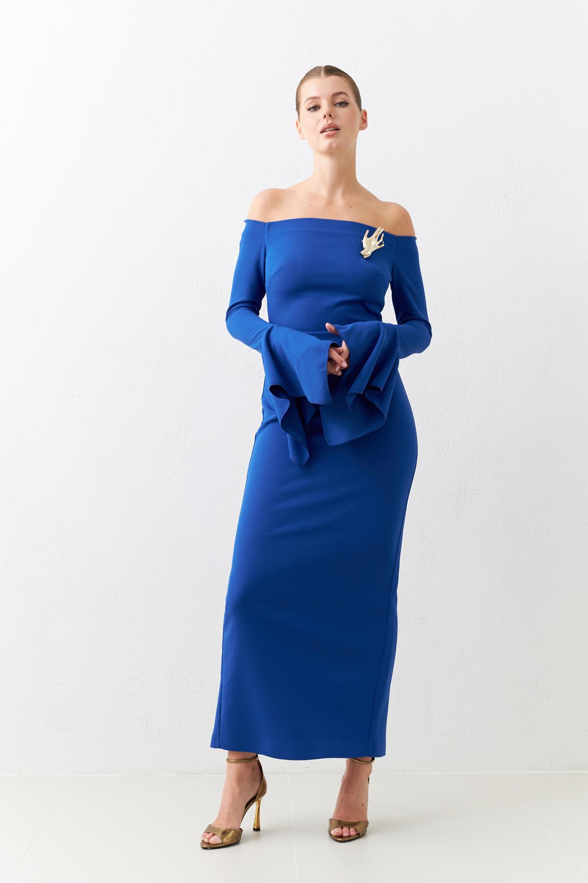 Mavi Tam Kalıp Omuz Ve Kol Detaylı Midi Boy Elbise Kadın Günlük Elbise modelleri