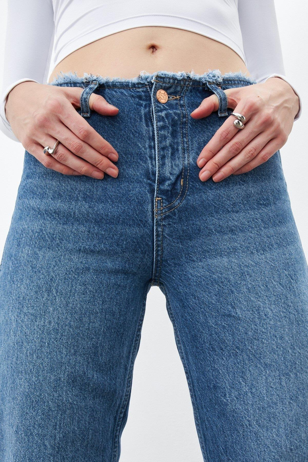 Mavi Taşlama Detaylı Jean  Kadın Jean modelleri
