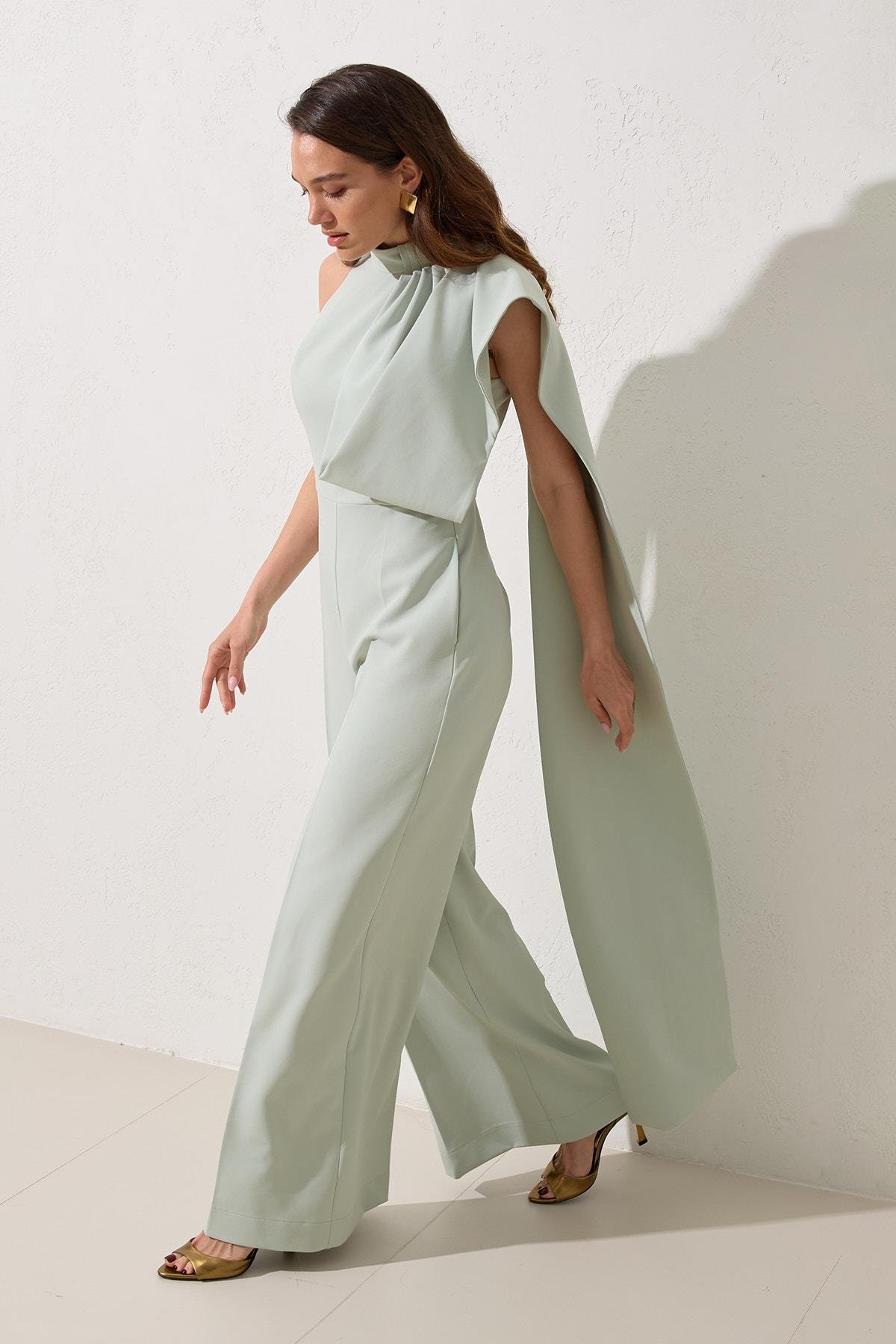 Mint Balıkçı Yaka Kolsuz Omuz Detaylı Belden Oturtmalı Tulum Kadın Kategorisiz modelleri