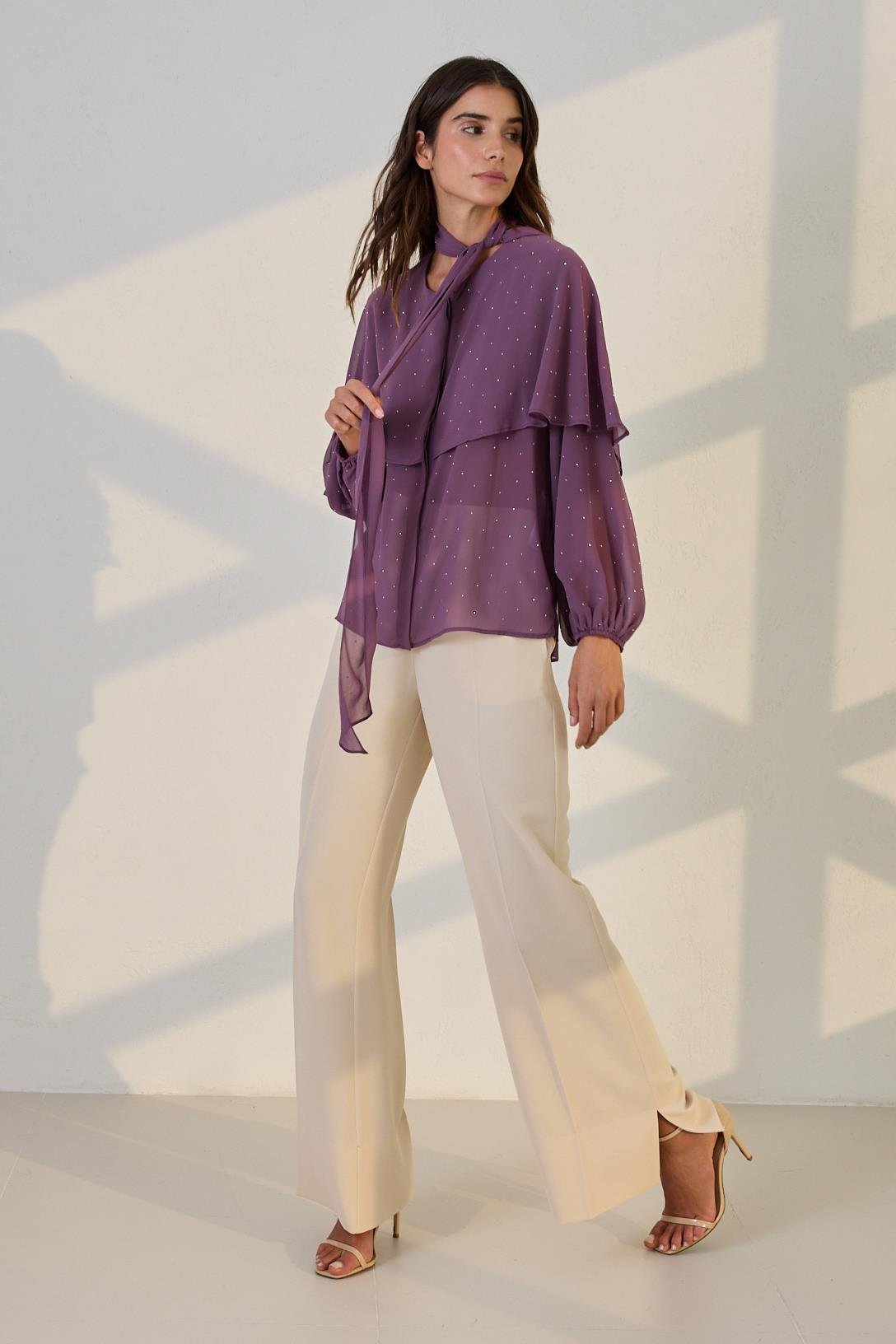 Mor Boyunda Bağlamalı Pelerin Detaylı Uzun Kollu Rahat Kesim Bluz Kadın Bluz modelleri