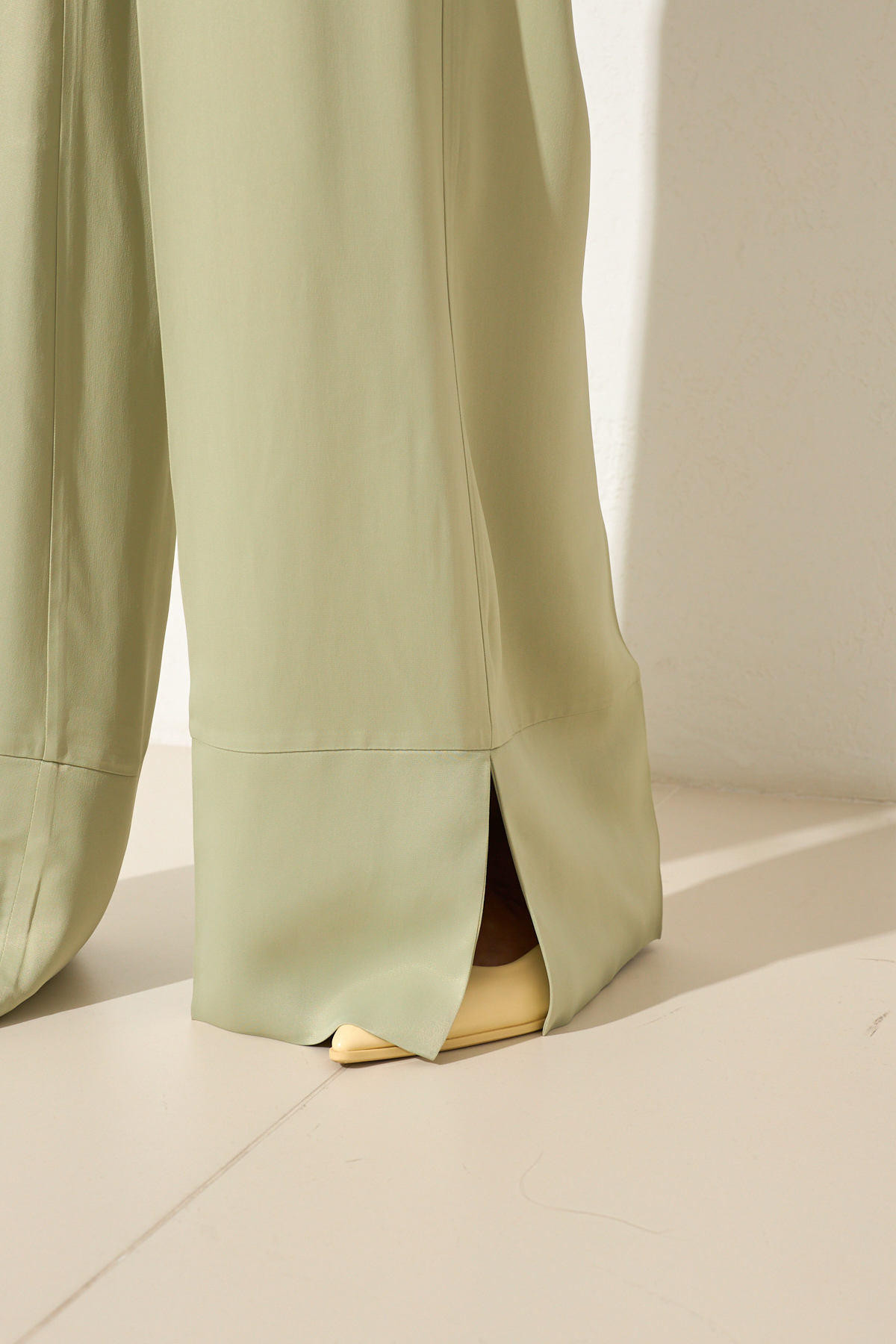 Nil Yeşili Paça Detaylı Rahat Kesim Geniş Paça  Pantolon Kadın Pantolon modelleri