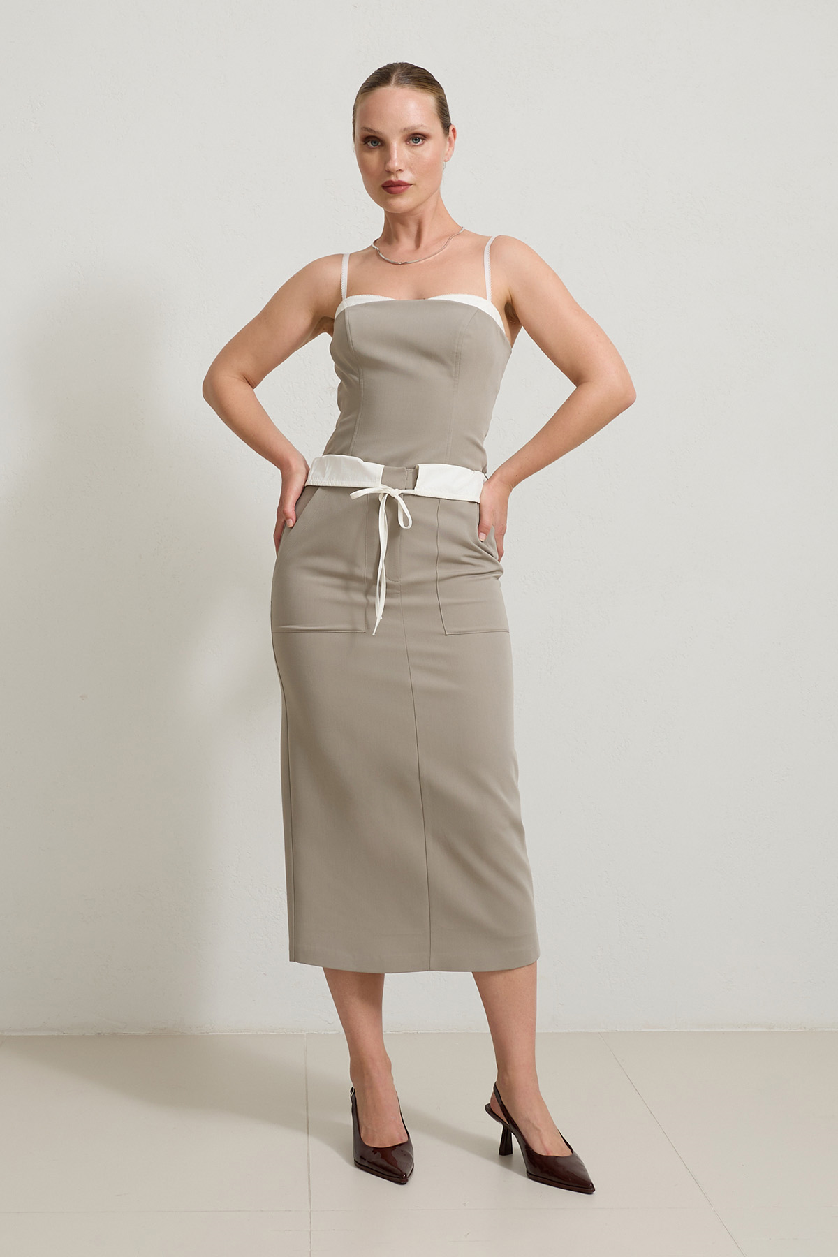 Olive Bağlama Ve Cep Detaylı Midi Boy Etek Kadın Etek modelleri