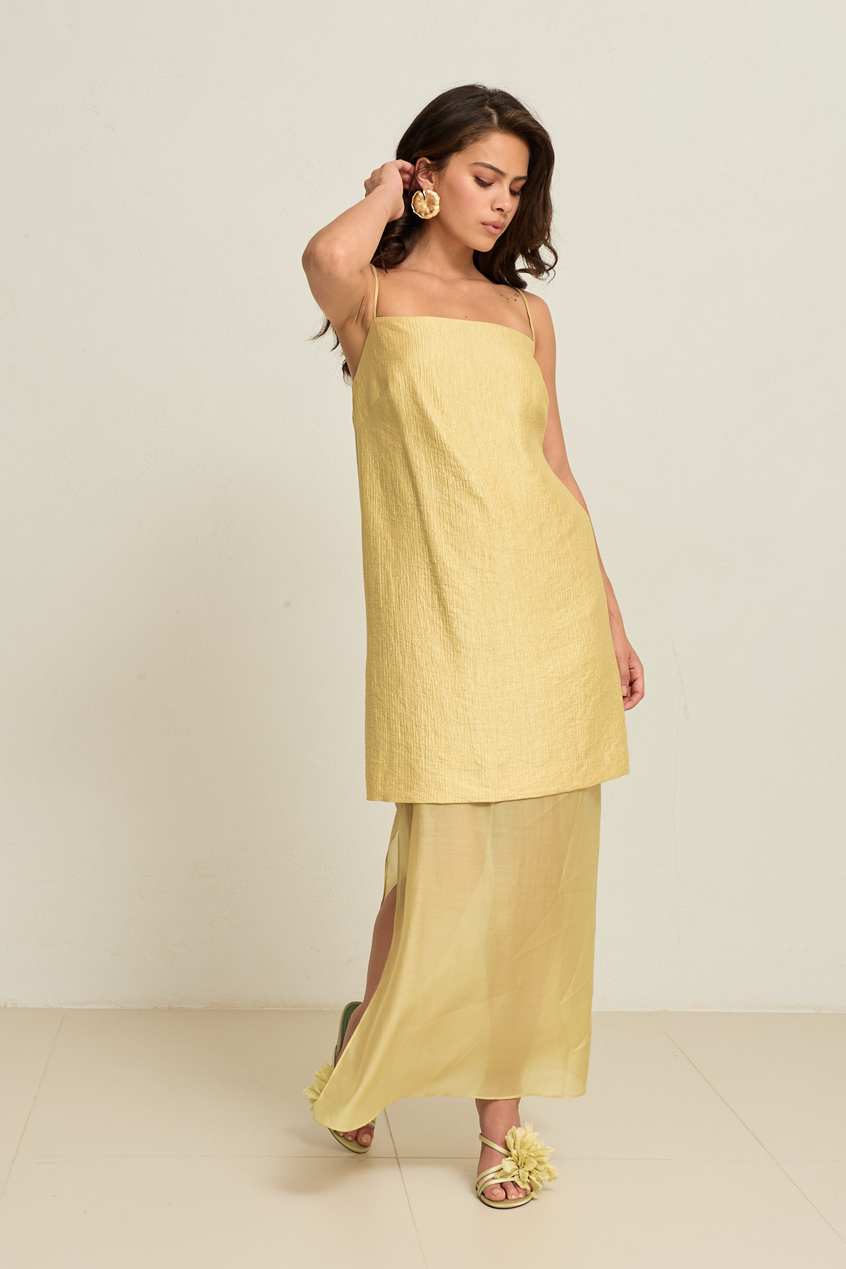 Olive İnce Askılı Dokulu Tül Detaylı Midi Boy Elbise Kadın Kategorisiz modelleri