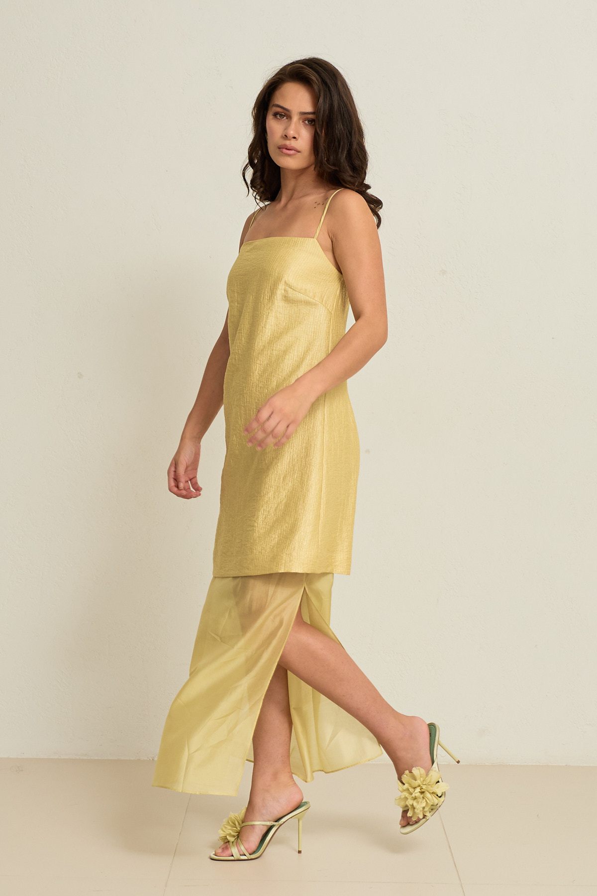 Olive İnce Askılı Dokulu Tül Detaylı Midi Boy Elbise Kadın Kategorisiz modelleri