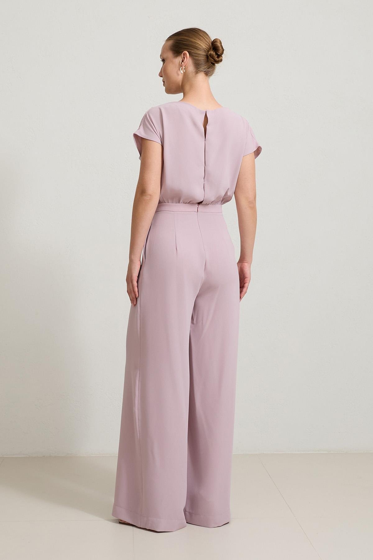 Pudra Bel Detaylı Kolsuz Tulum  Kadın Kategorisiz modelleri