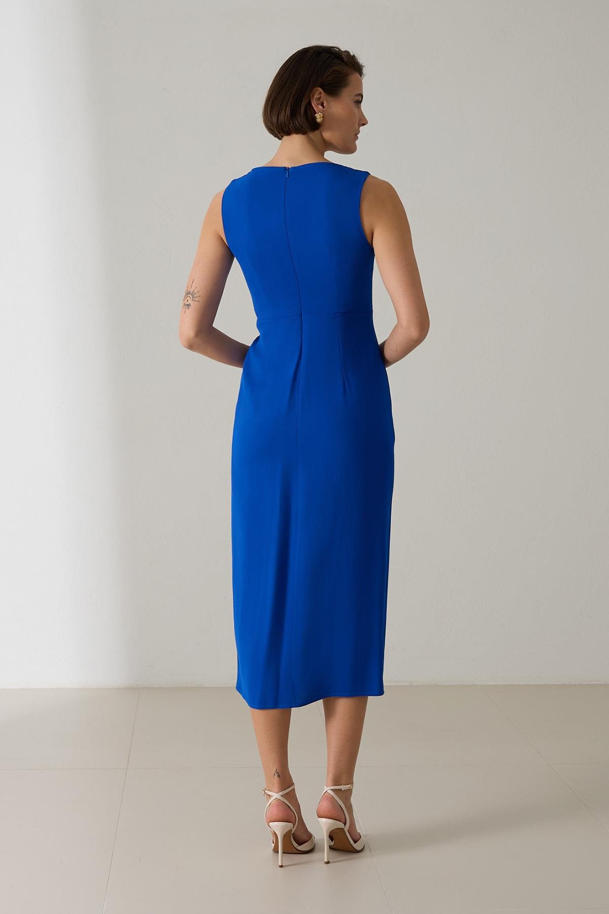 Saks Yırtmaç Detaylı Midi Boy Elbise Kadın Günlük Elbise modelleri