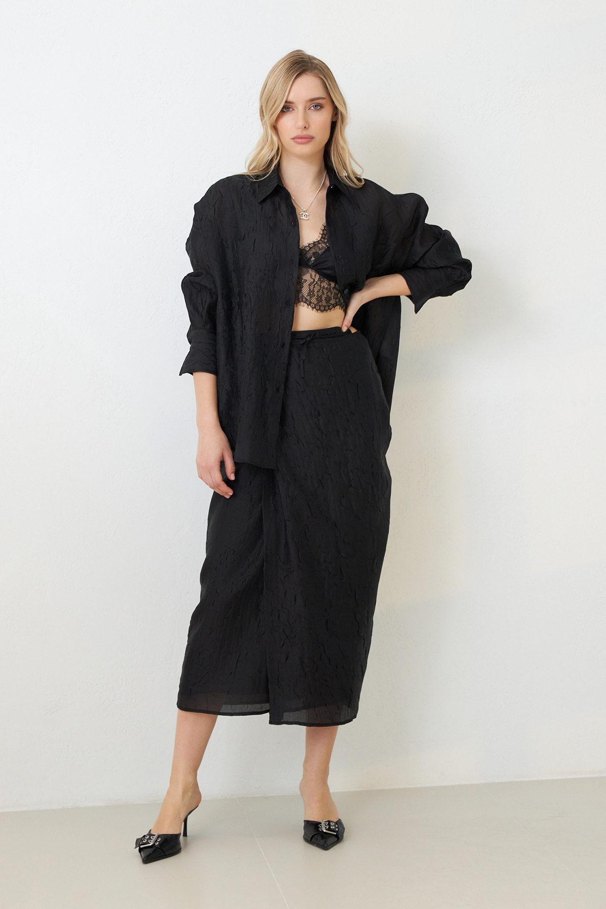 Siyah Bağlama Detaylı Midi Boy Crush Detaylı Etek Kadın Etek modelleri