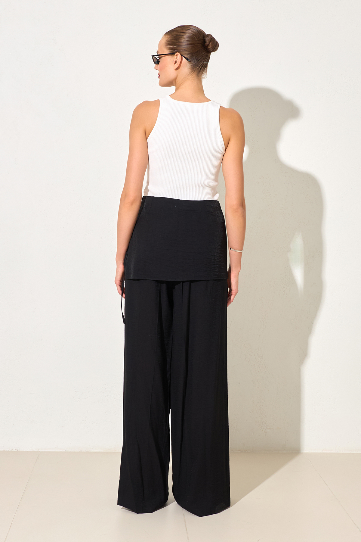 Siyah Bel Detaylı Rahat Kesim Pantolon Kadın Pantolon modelleri